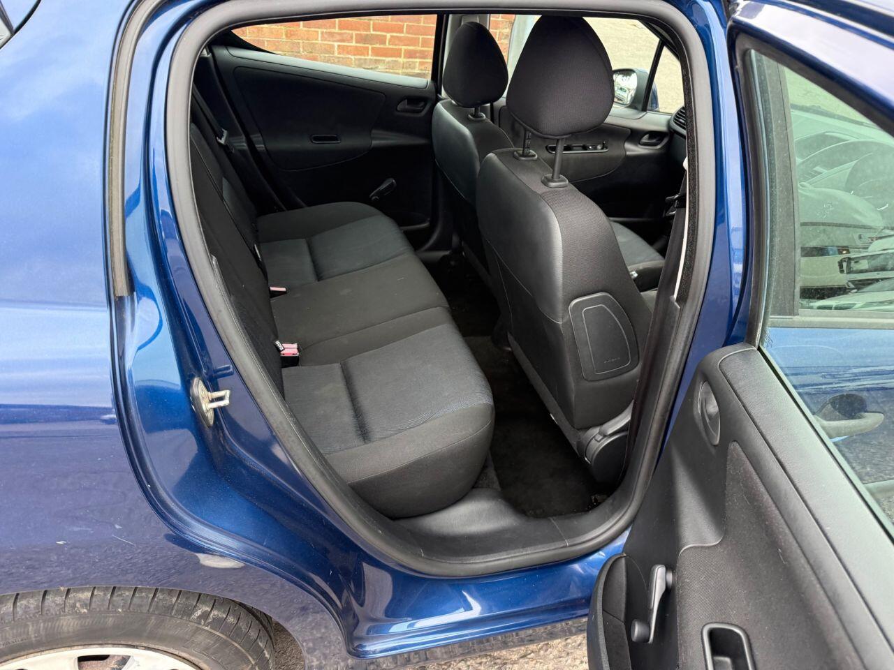 Peugeot 207 view 10