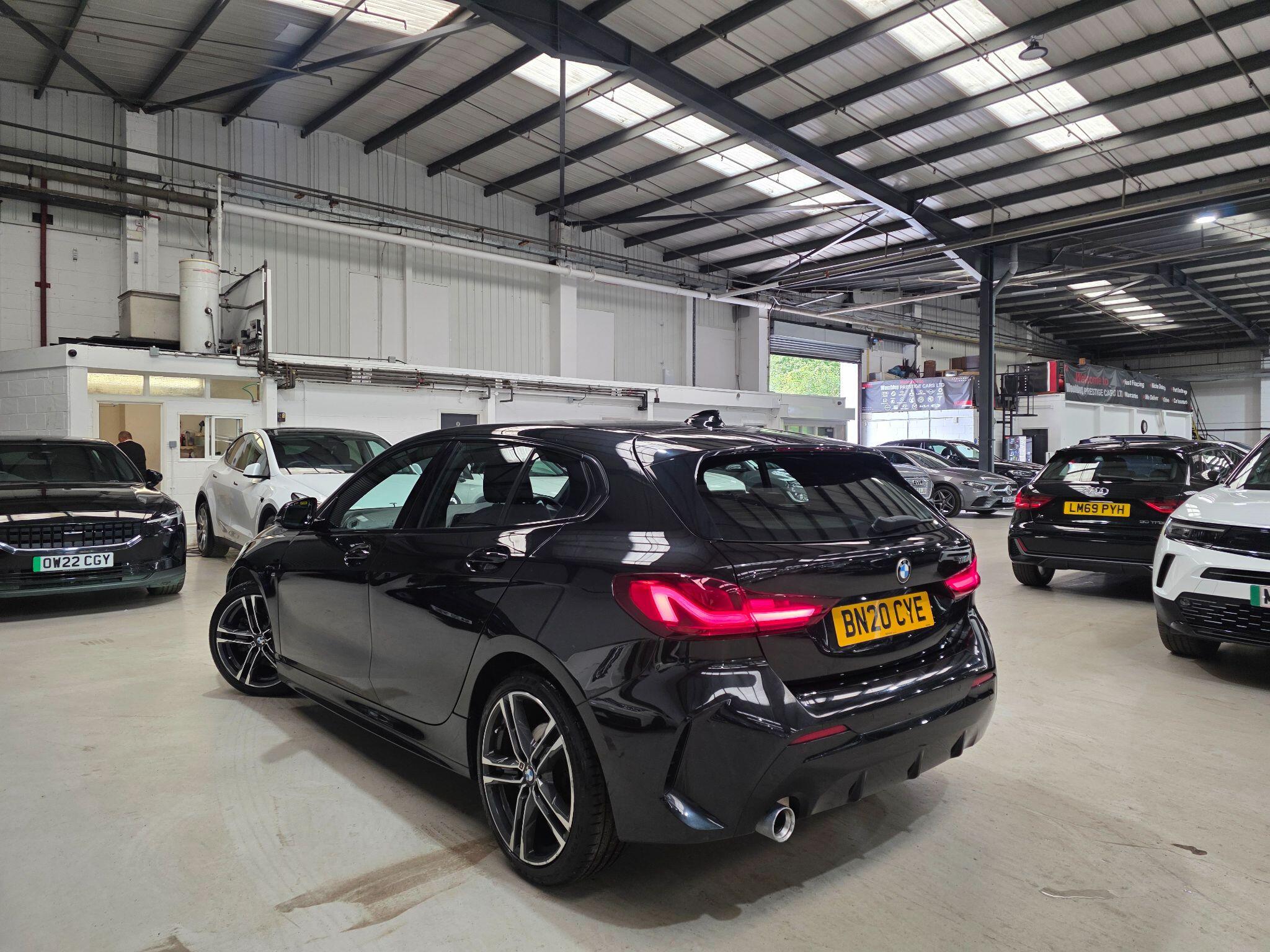 BMW 1 Series view 26