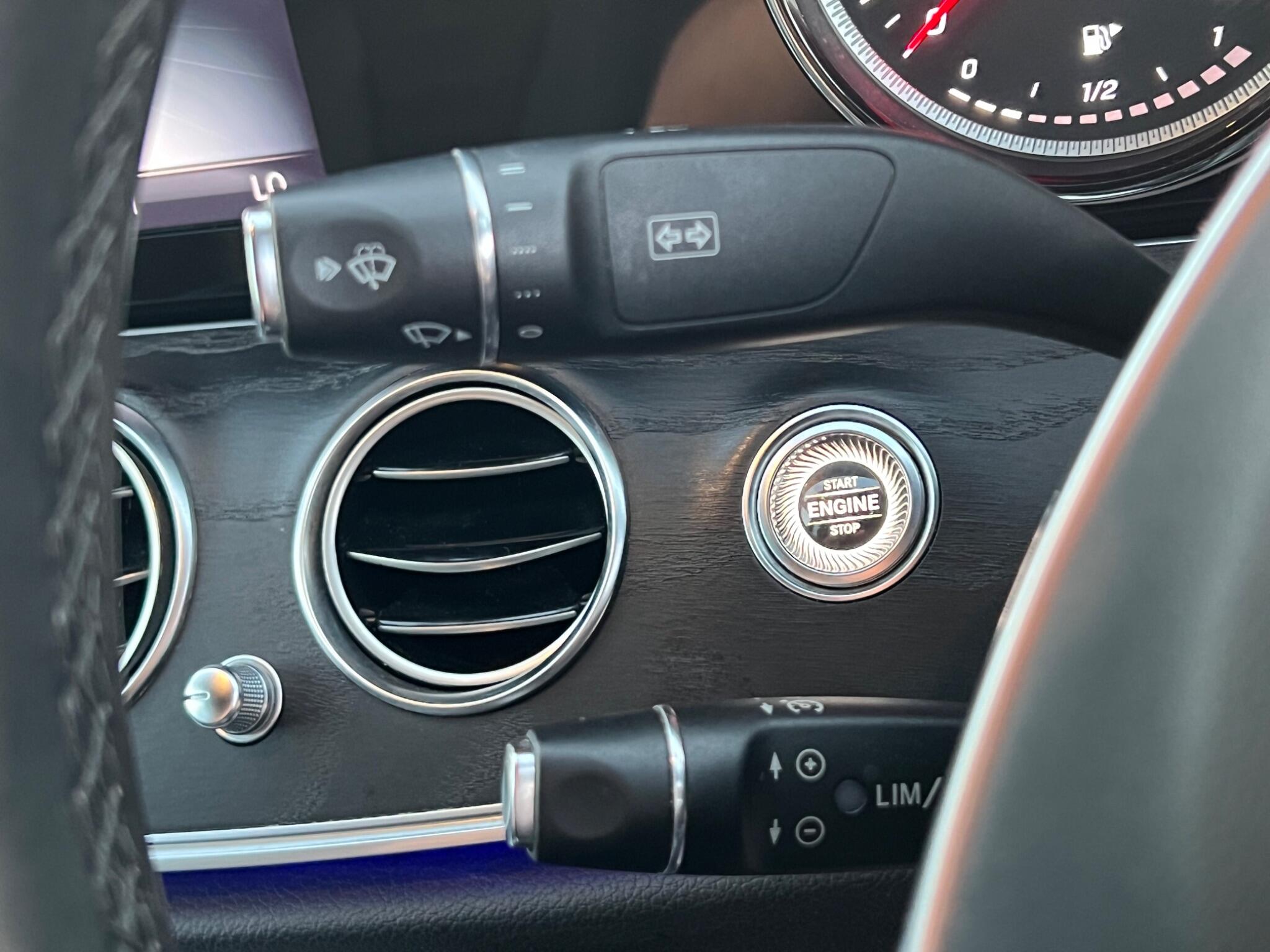 Mercedes-Benz E Class view 25