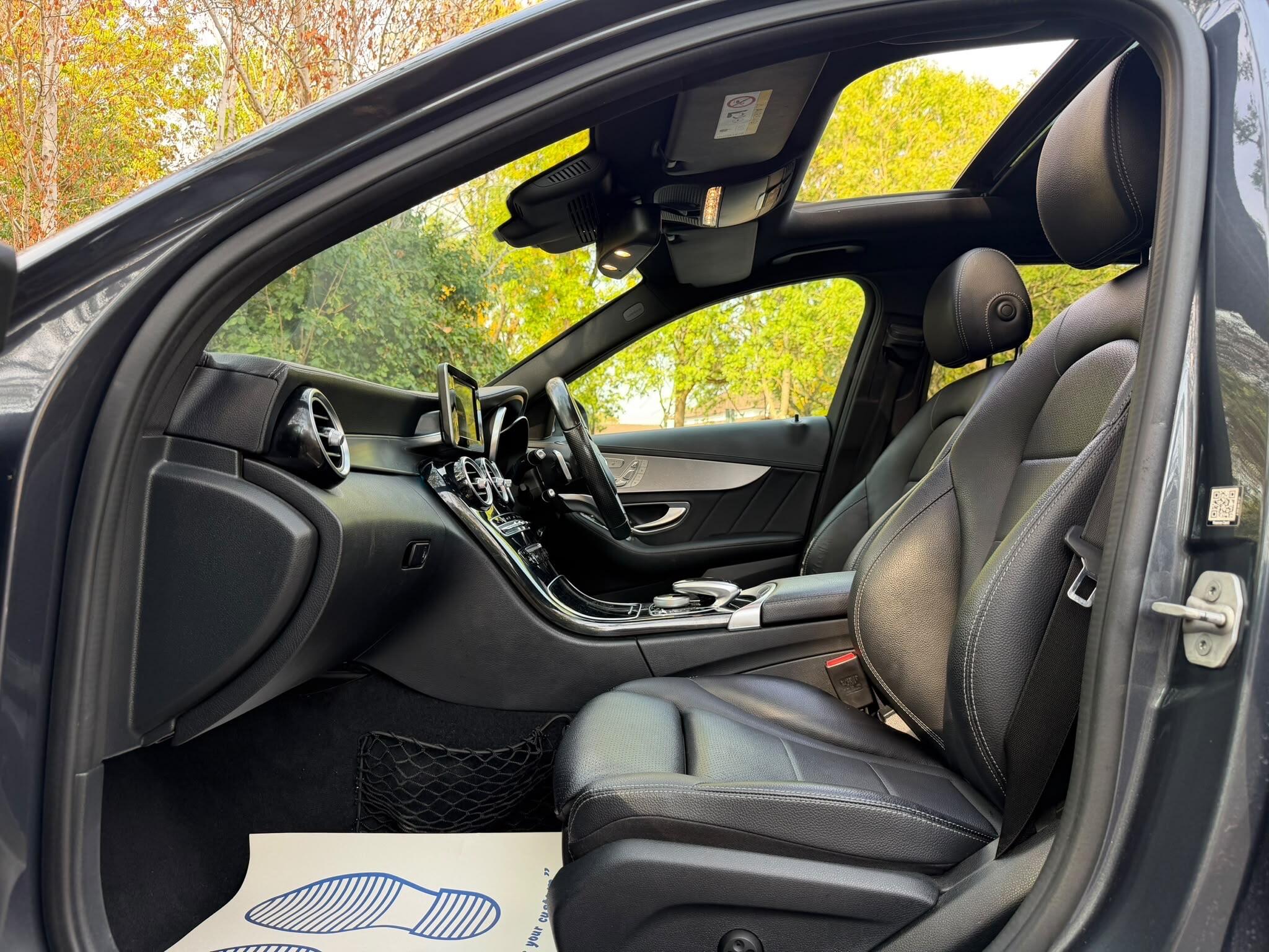 Mercedes-Benz C-Class view 13