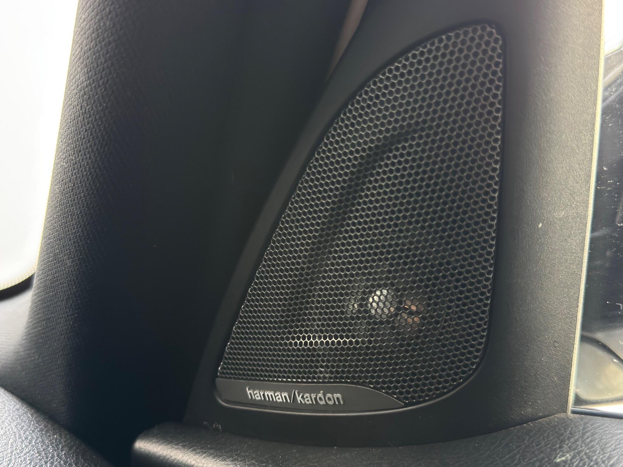 BMW 1 Series view 11