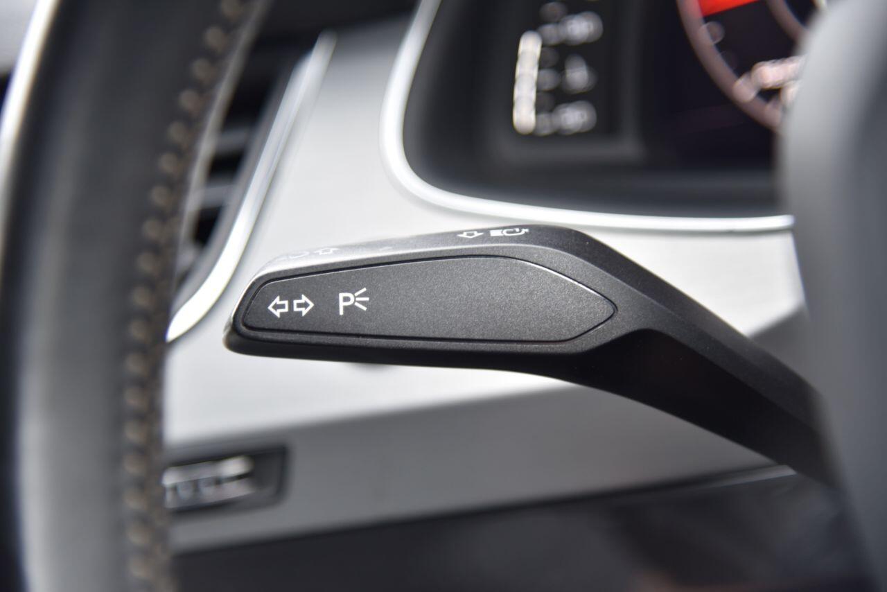 Audi Q7 view 34