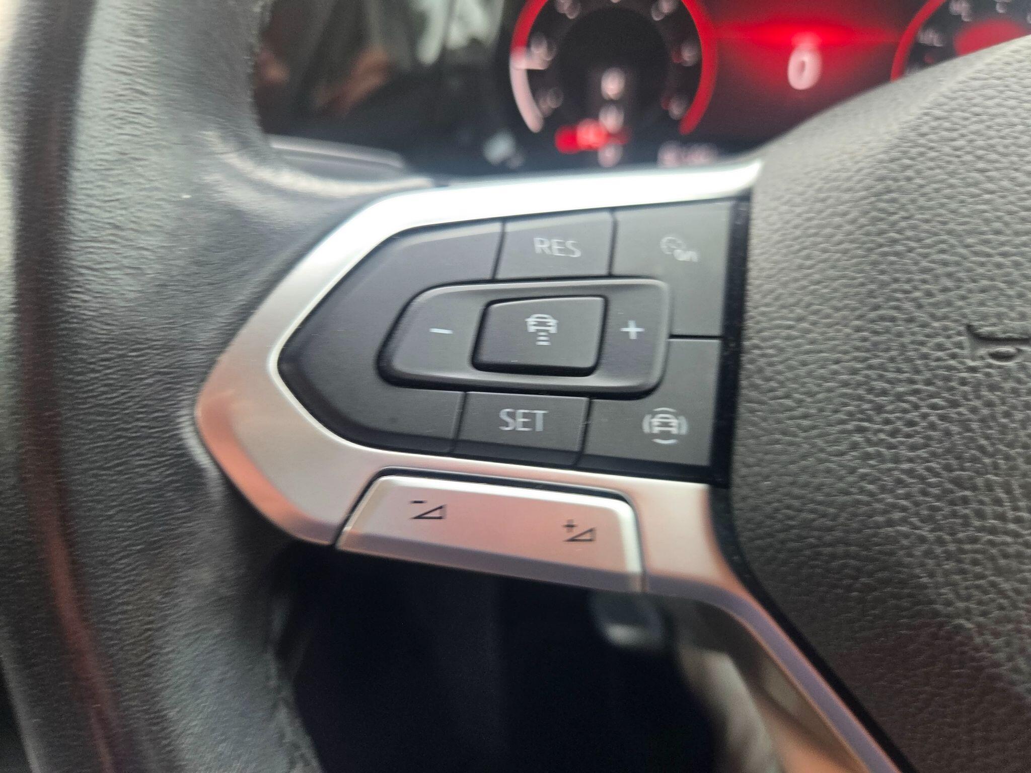 Volkswagen Golf view 16