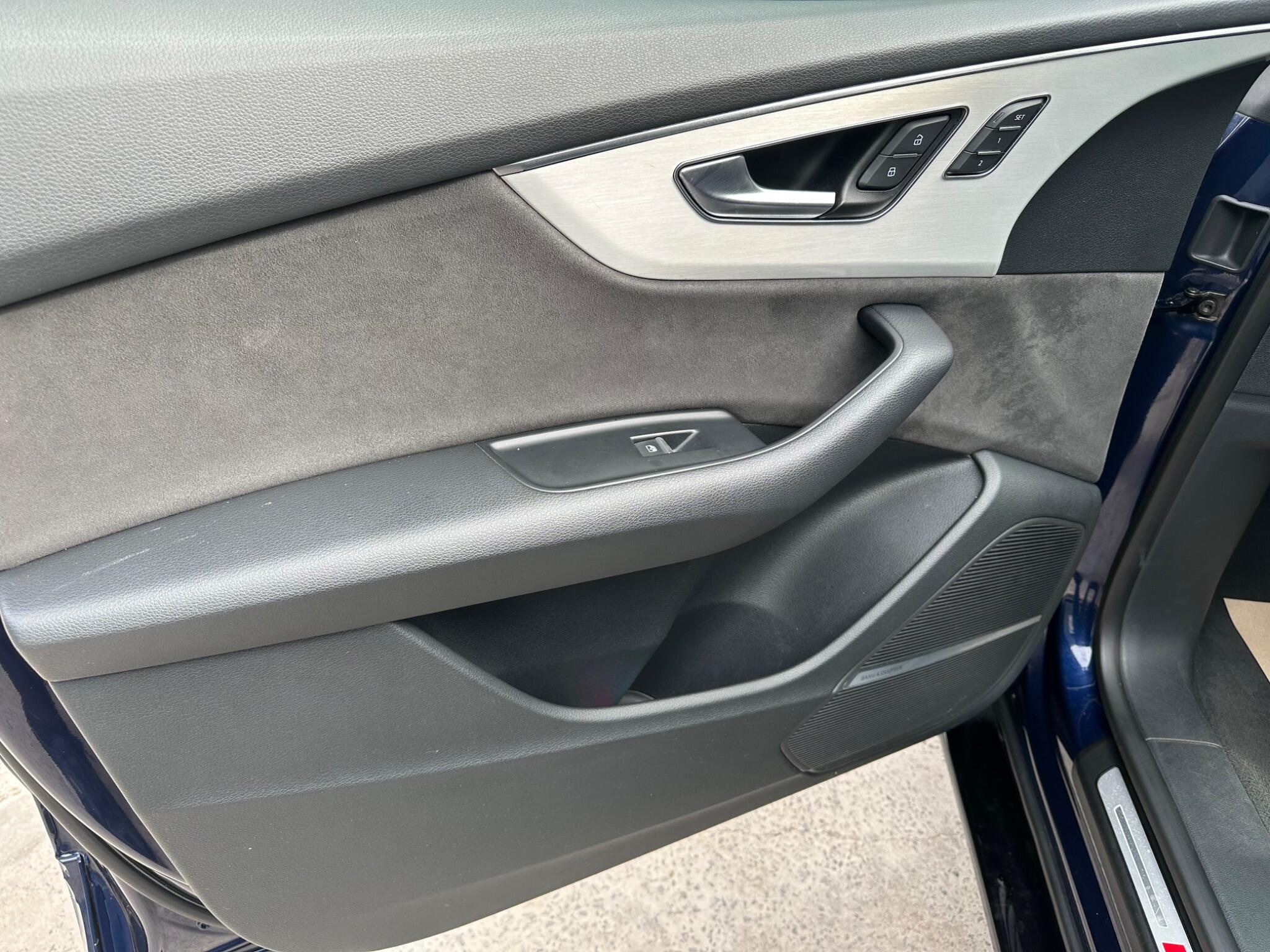Audi Q8 view 67