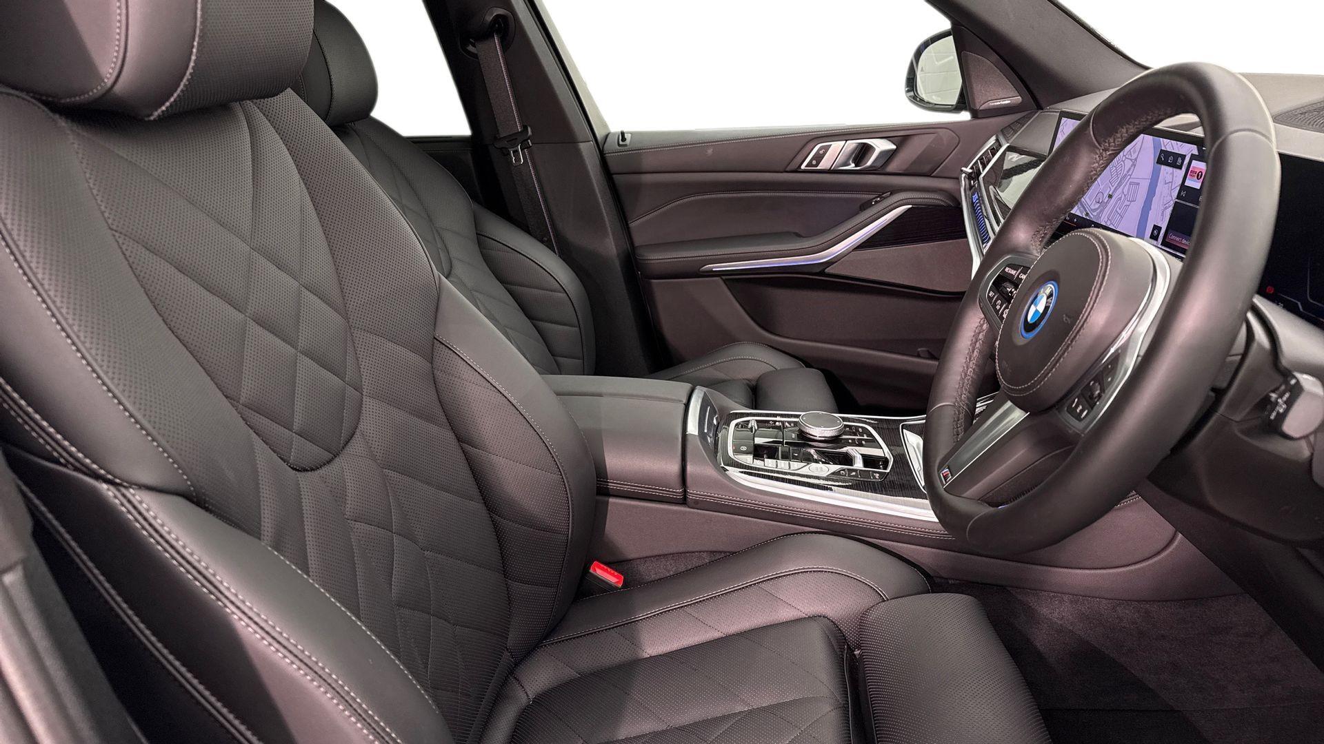 BMW X5 view 11