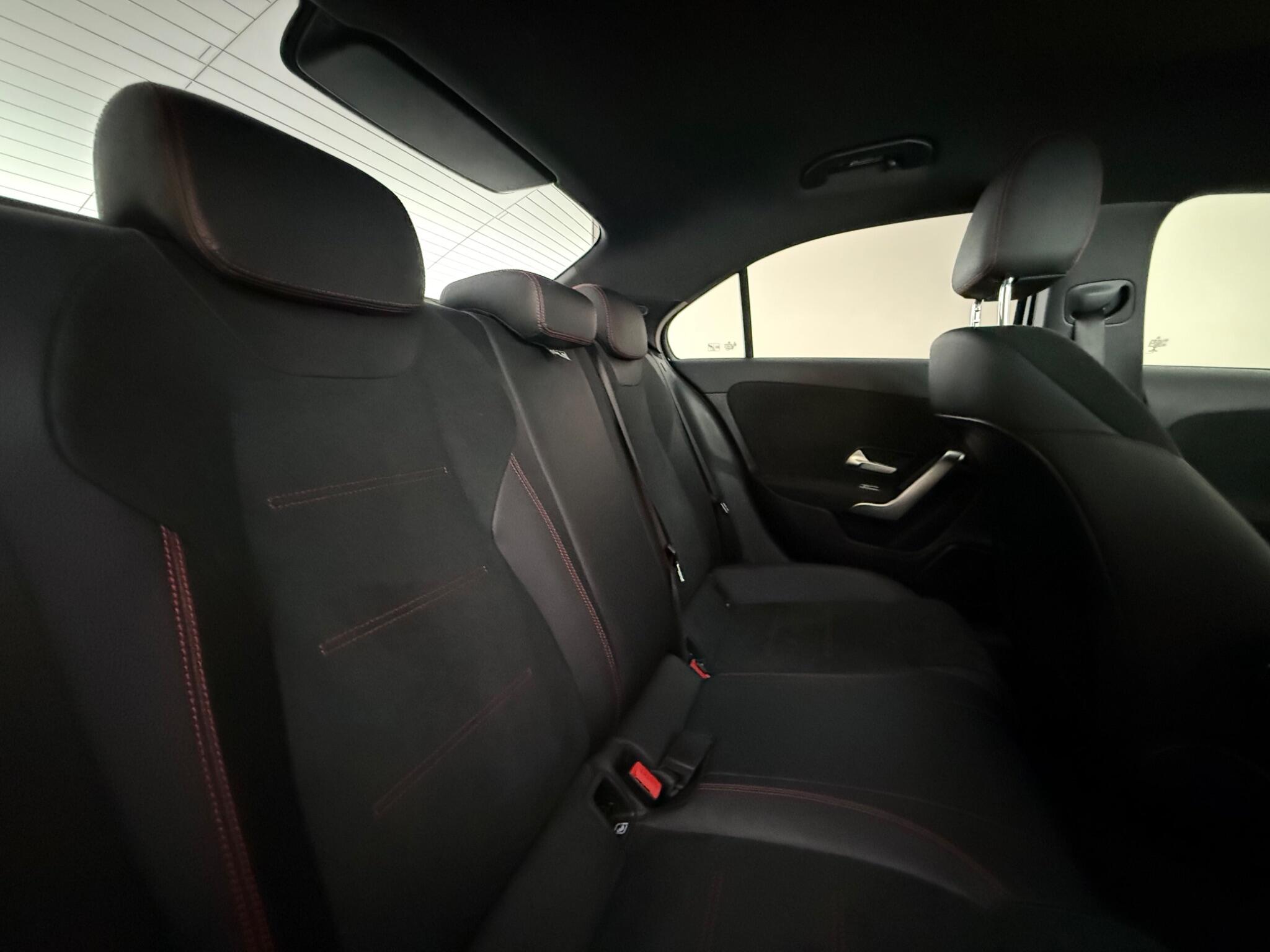 Mercedes-Benz A-Class view 32