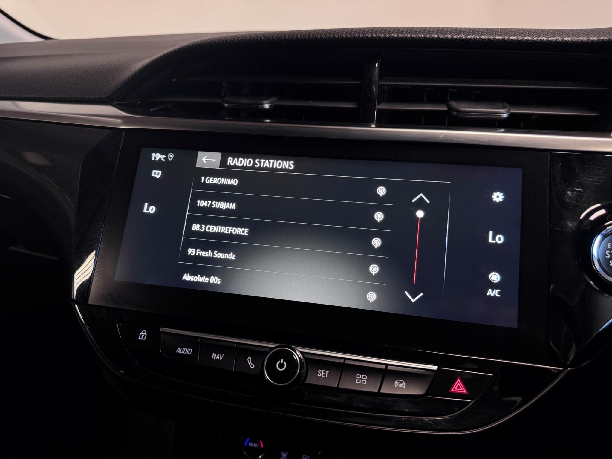 Vauxhall Corsa view 38