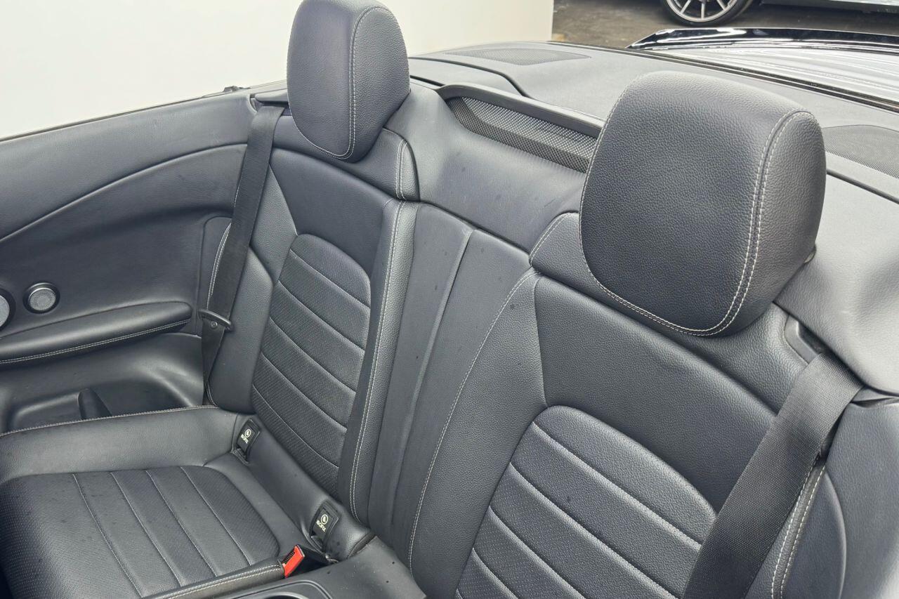 Mercedes-Benz C-Class view 49