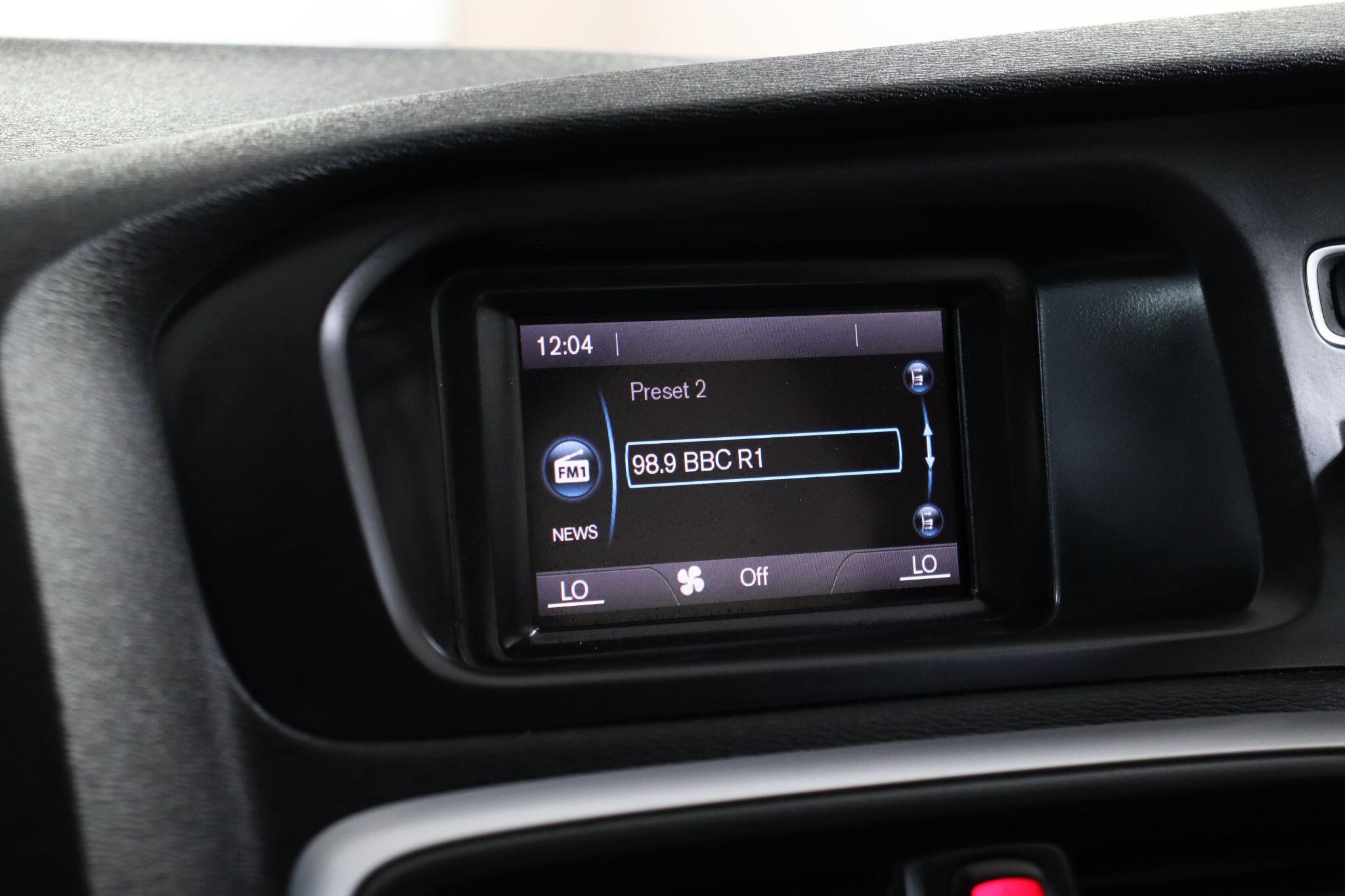 Volvo V40 view 37