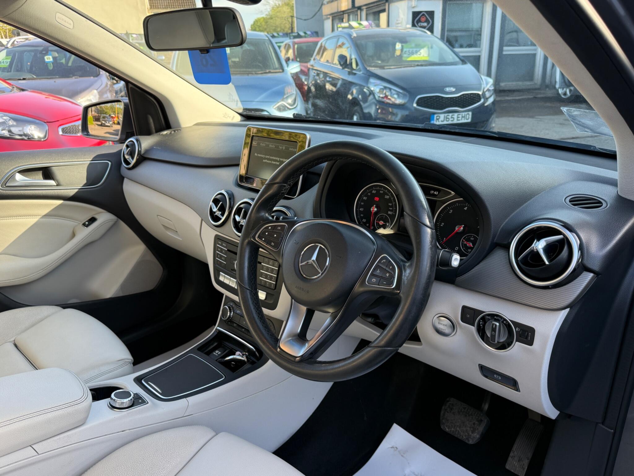 Mercedes-Benz B Class - Image 34