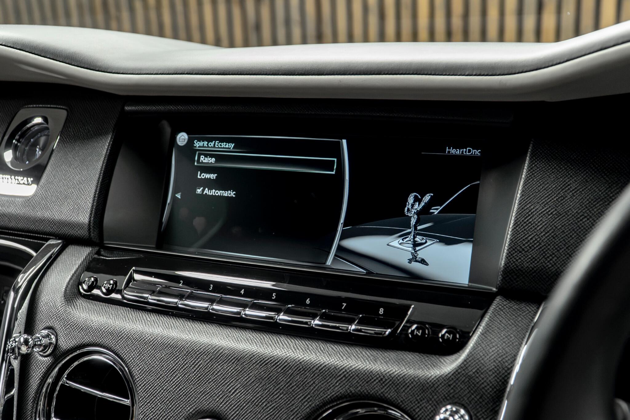 Rolls-Royce Cullinan view 37