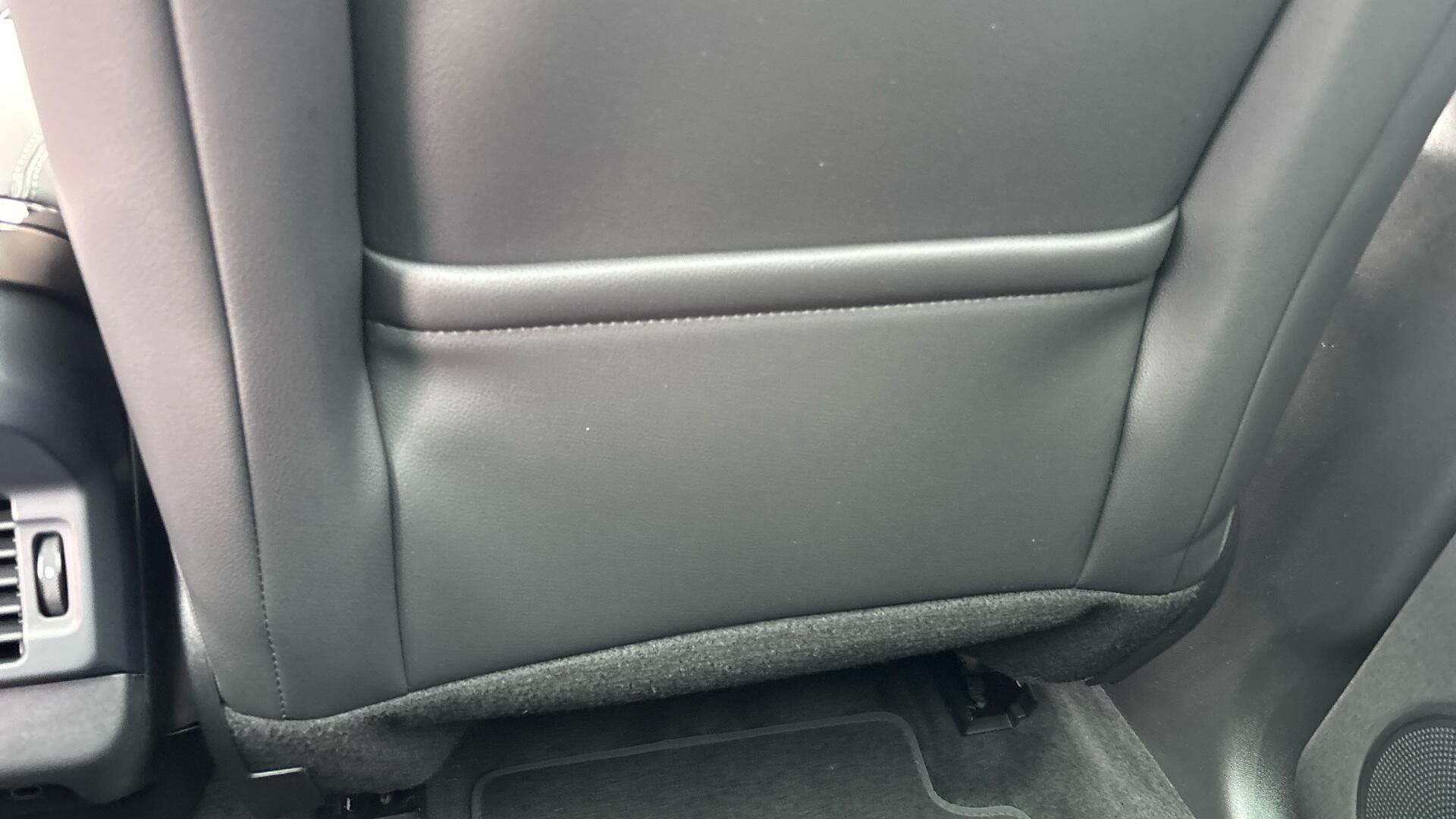 Land Rover Range Rover Evoque view 40