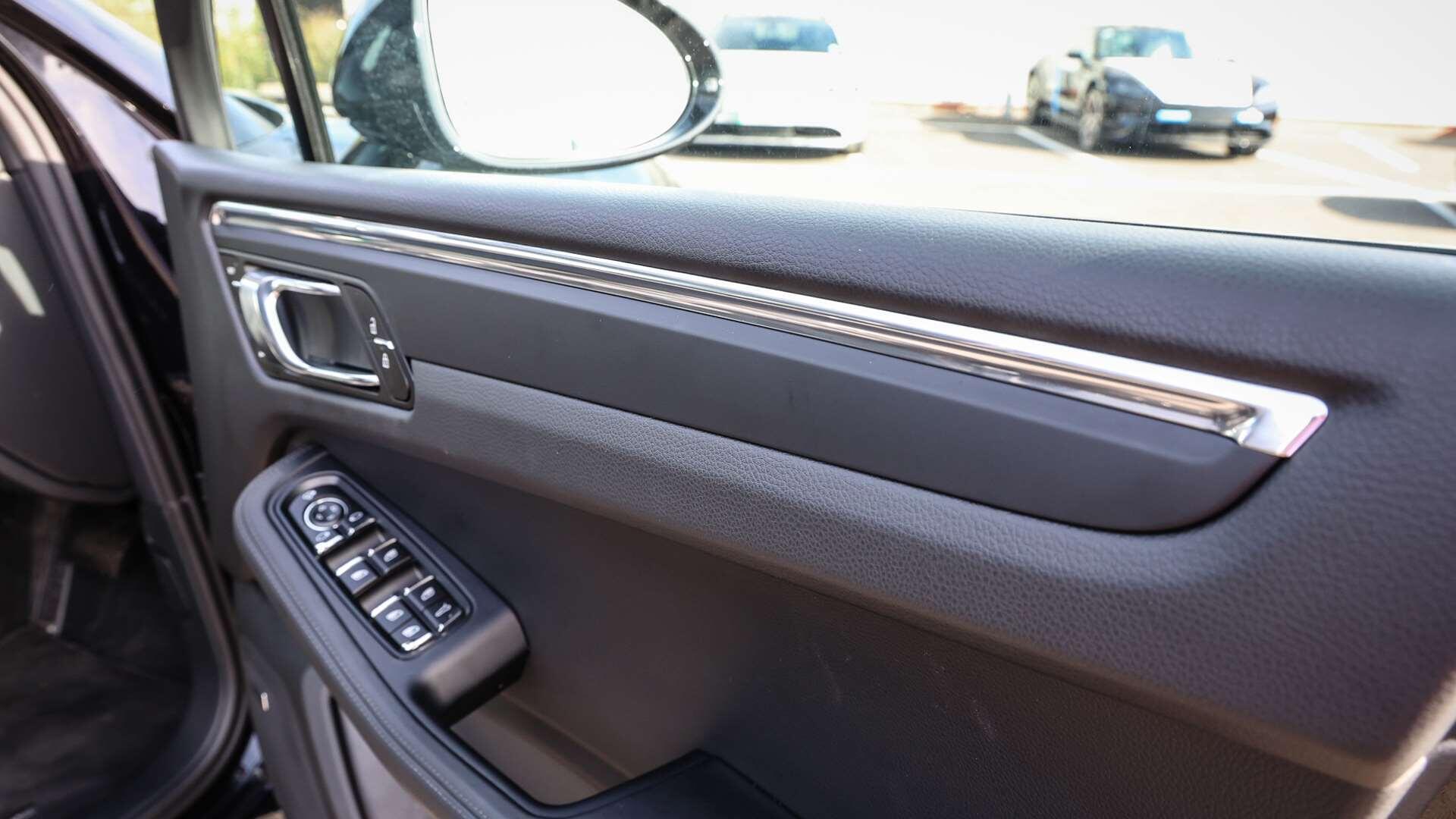 Porsche Macan view 29