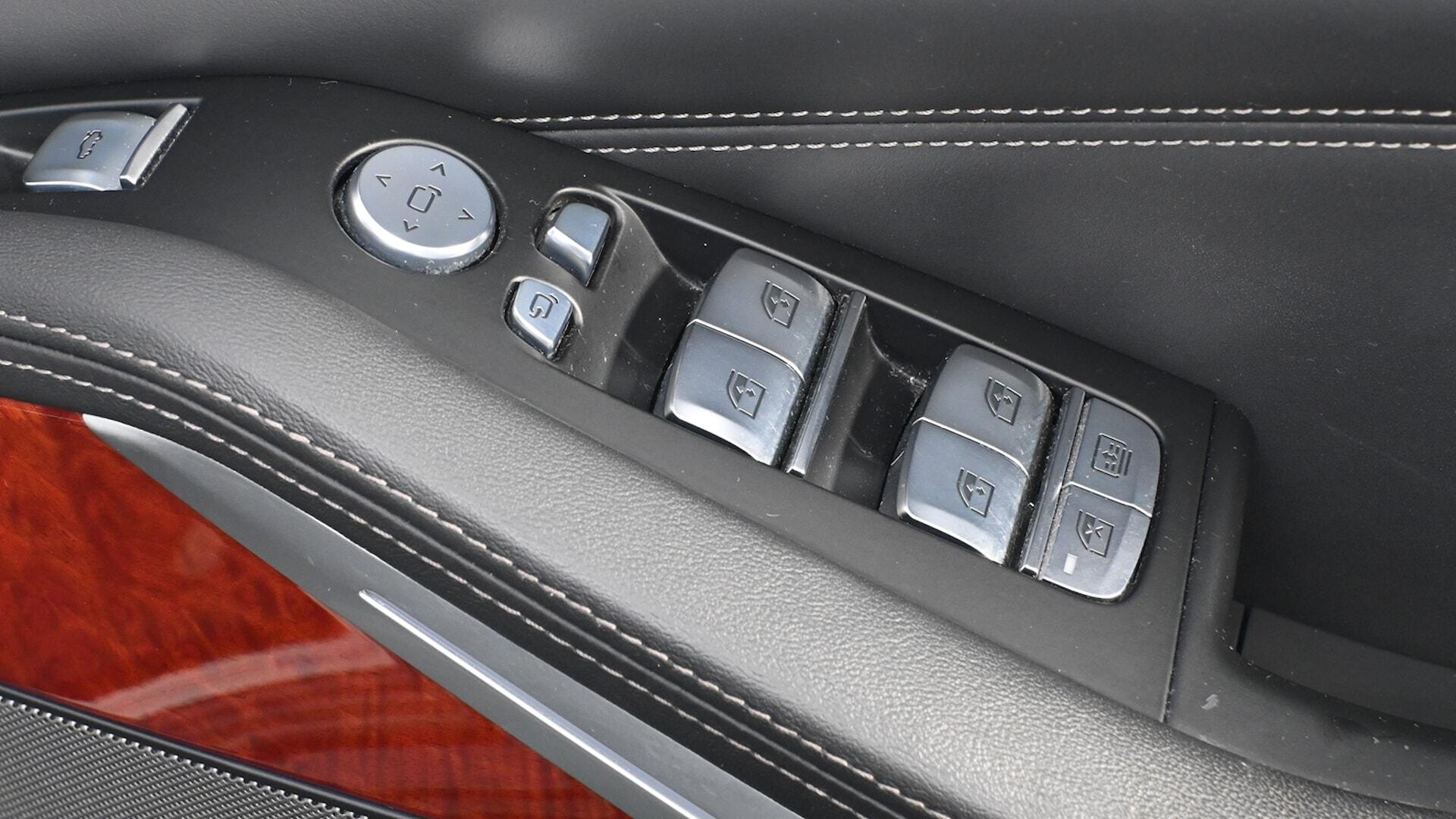 BMW Alpina XB7 view 34