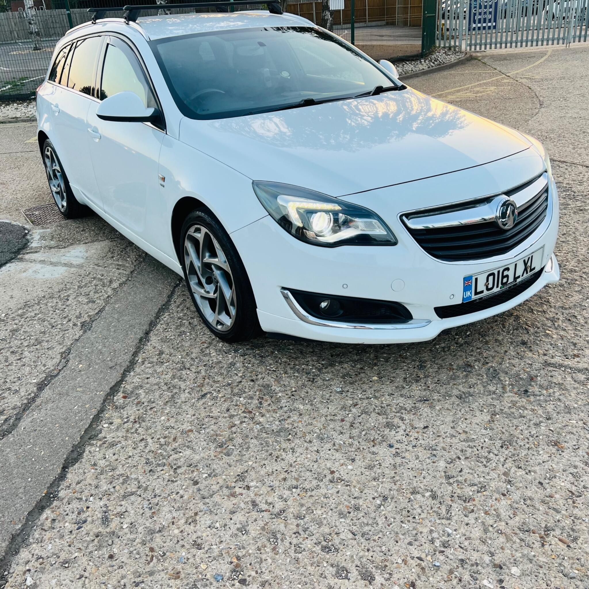 Vauxhall Insignia view 6