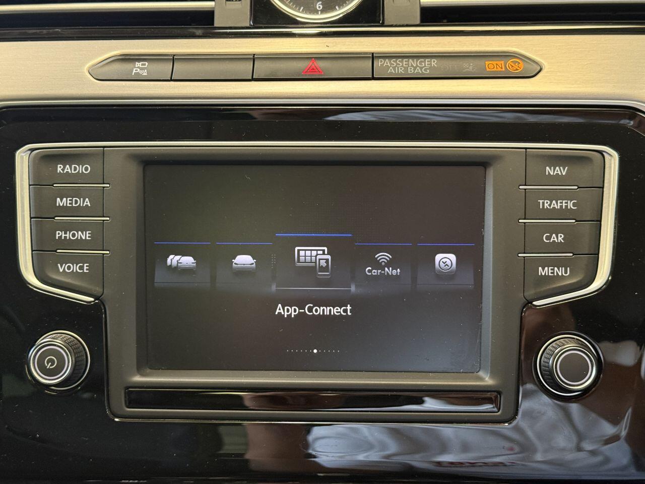 Volkswagen Passat view 47