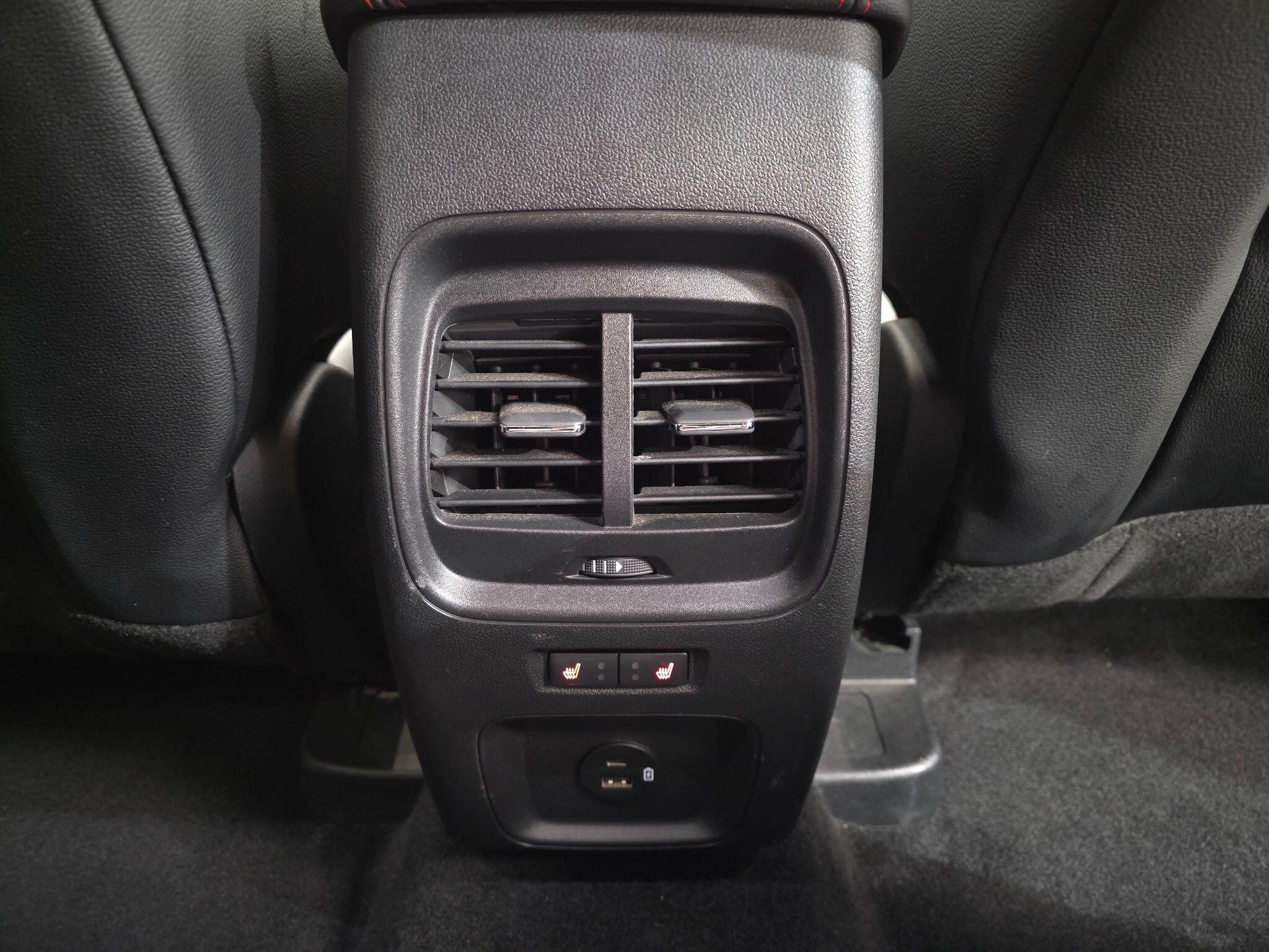 Ford Kuga view 25