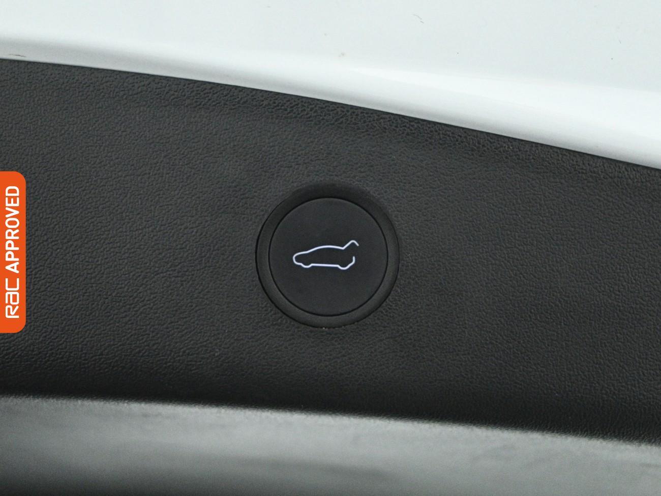 Tesla Model 3 view 26