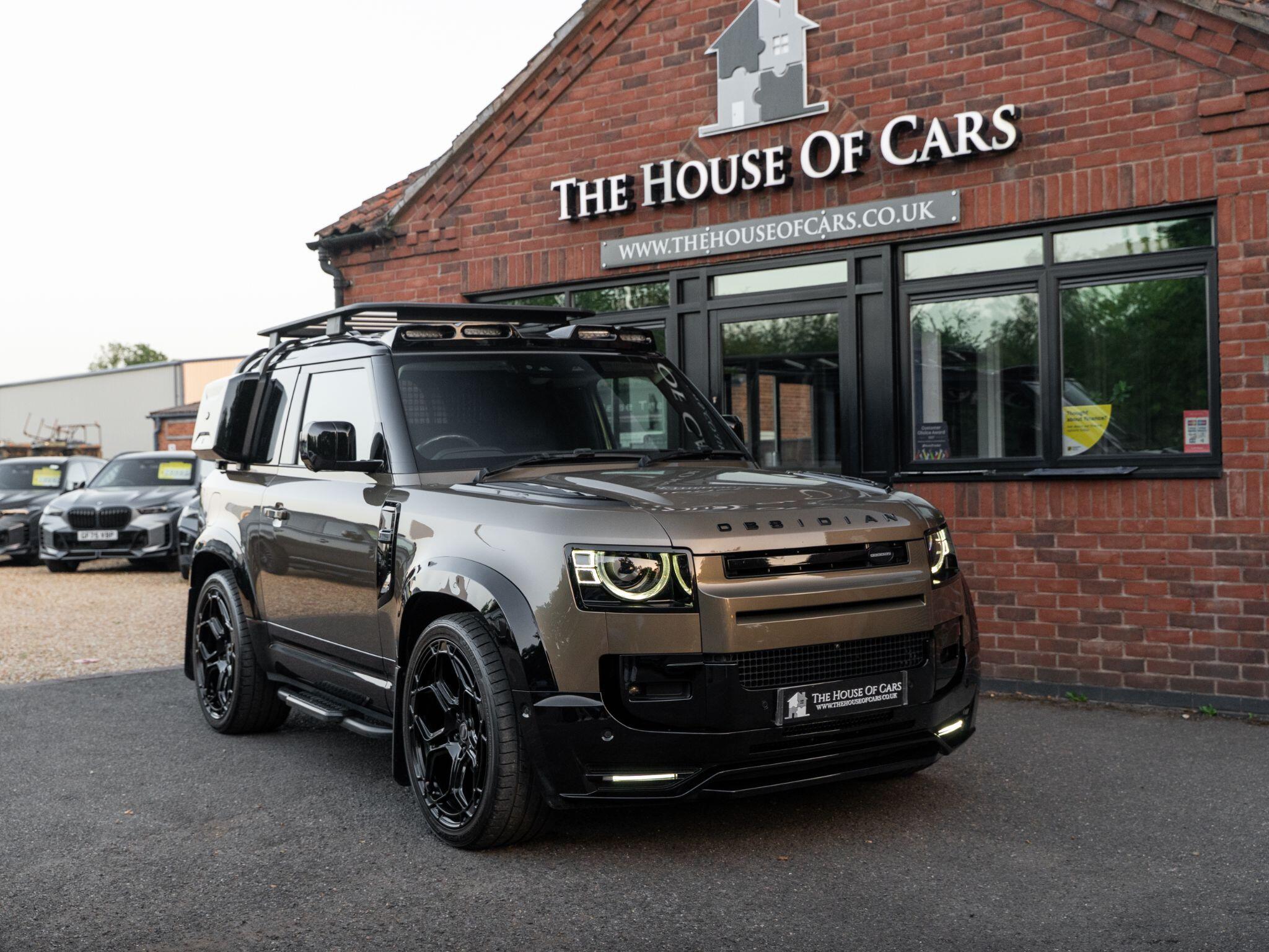 Land Rover Defender 90 view 5