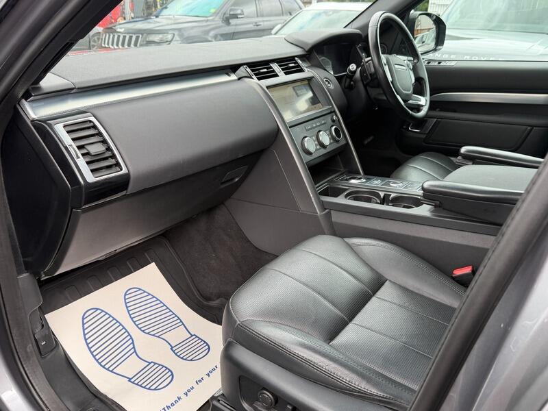 Land Rover Discovery 3 view 26