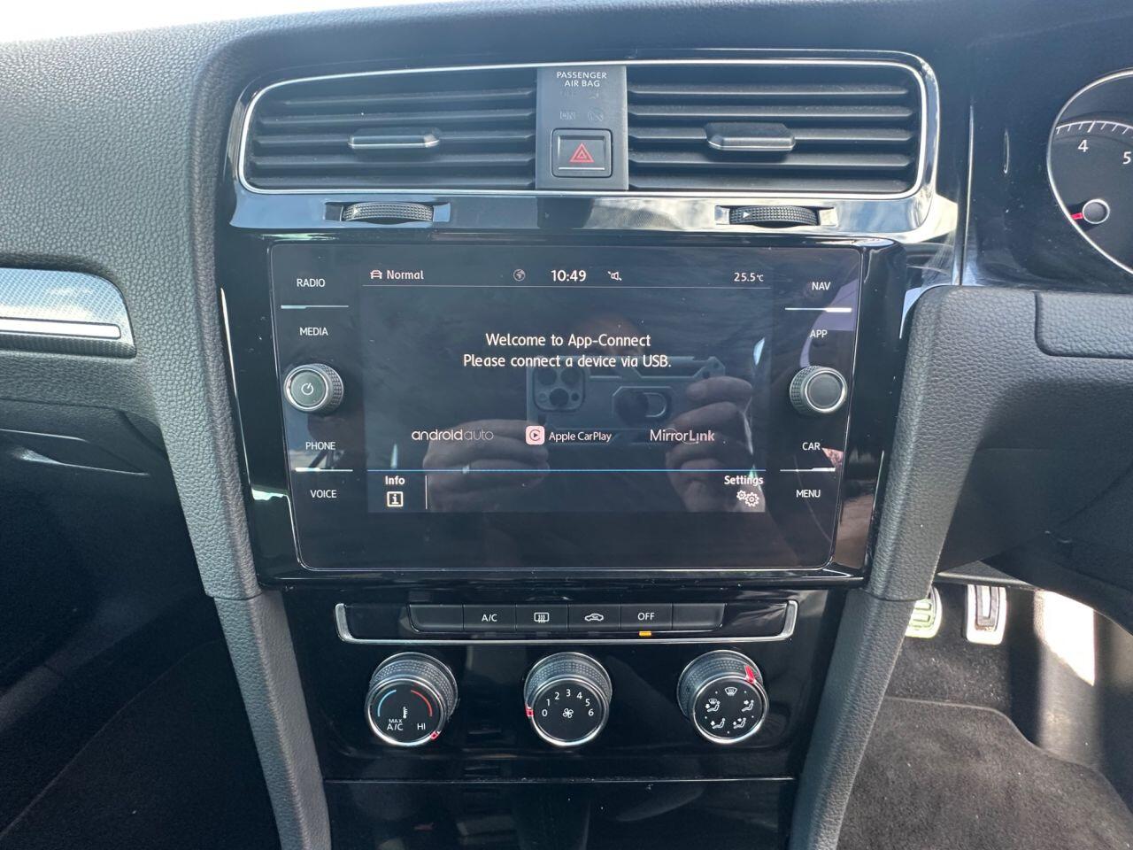 Volkswagen Golf view 54