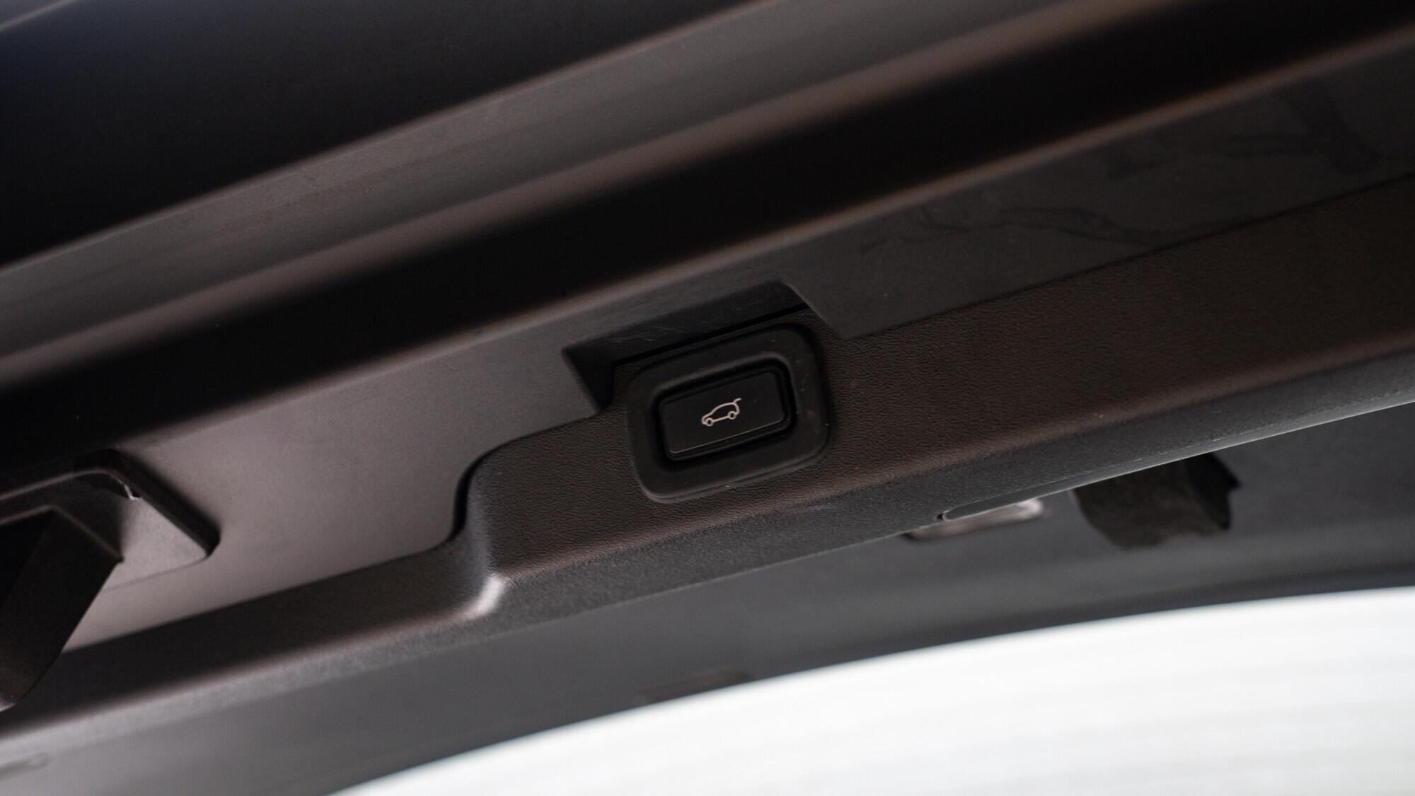 Land Rover Discovery 3 view 48