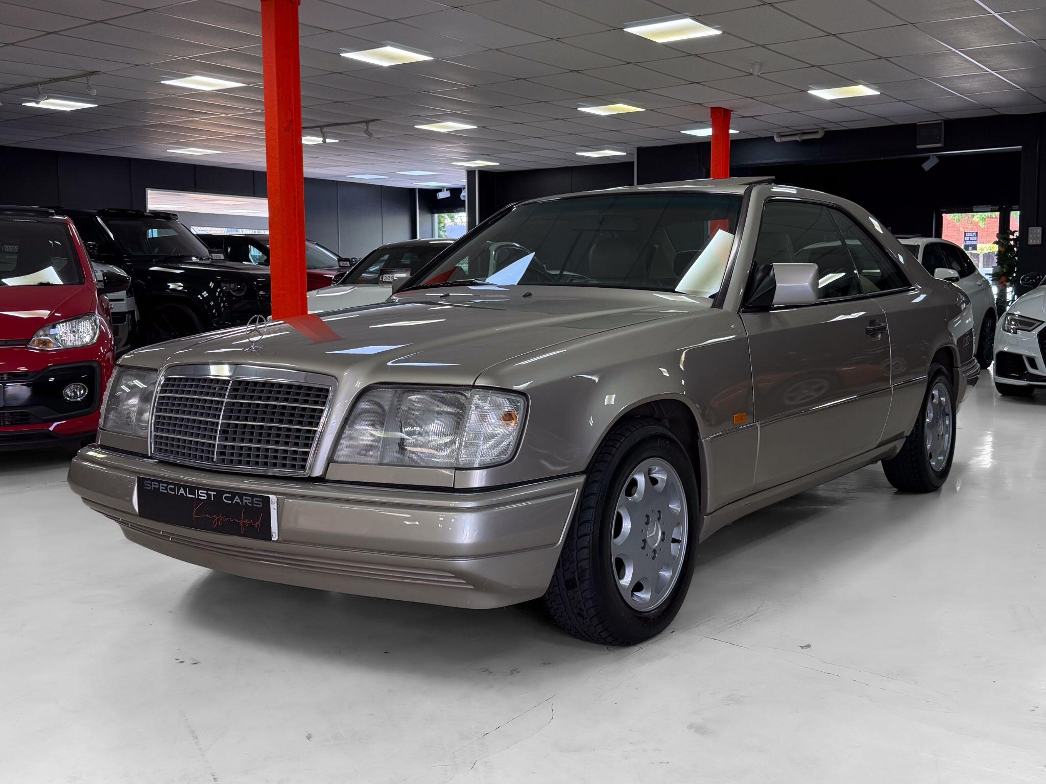 Mercedes-Benz E Class view 15