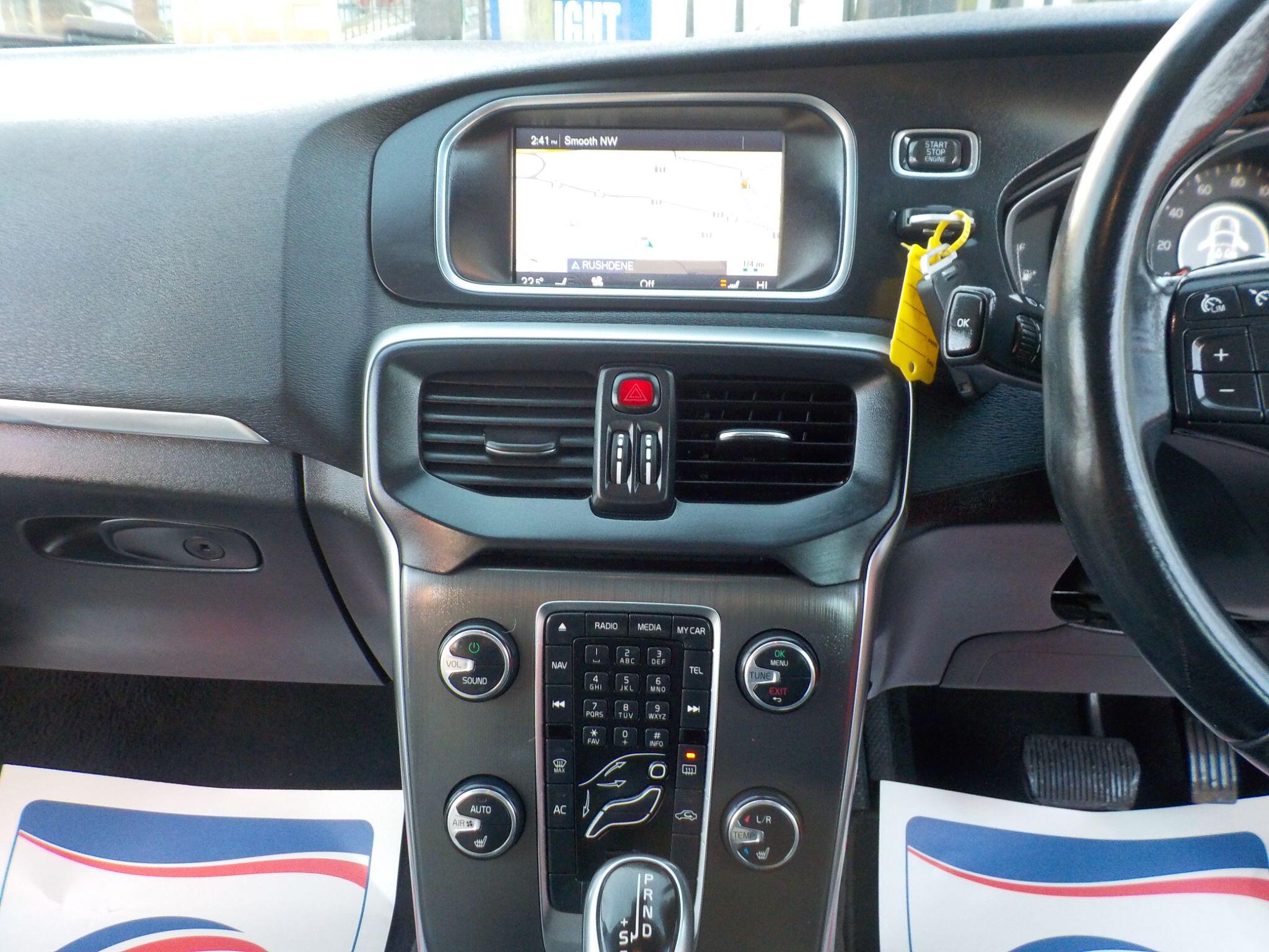 Volvo V40 2.0 D3 SE Lux Nav Geartronic Euro 5 (s/s) 5dr