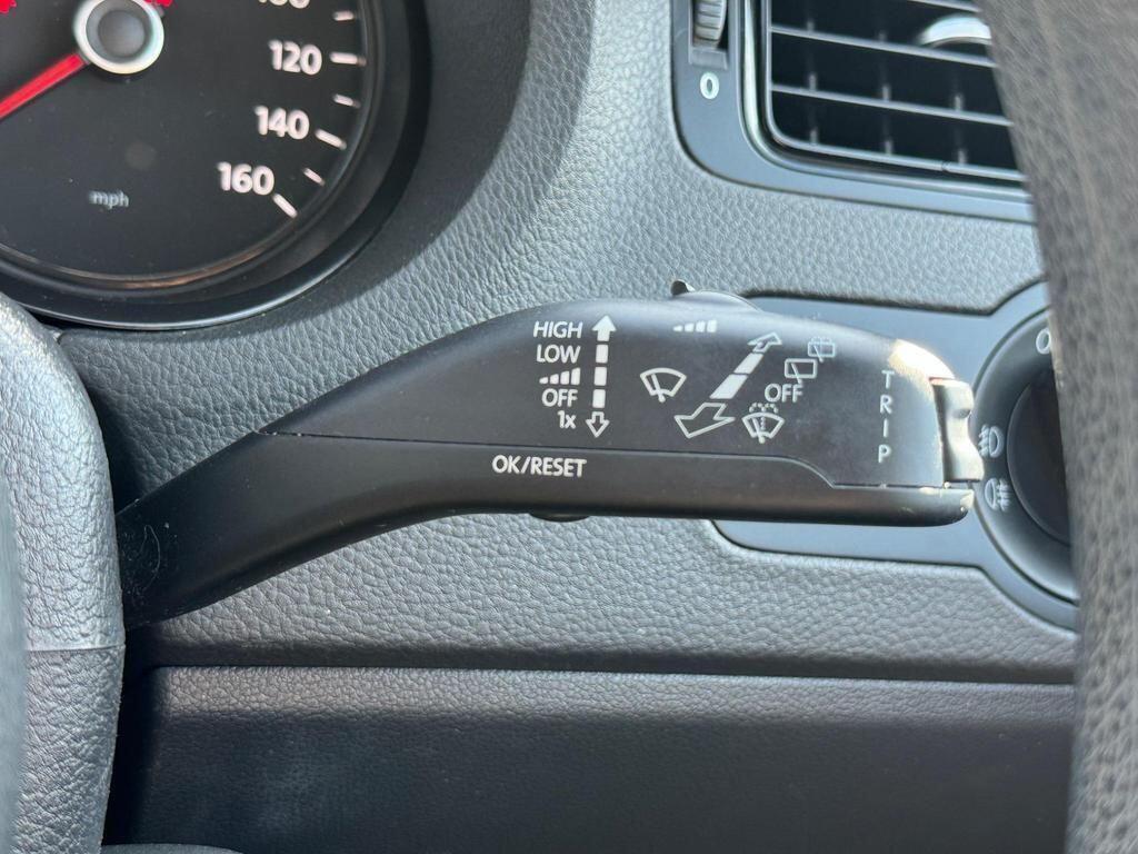 Volkswagen Polo view 40
