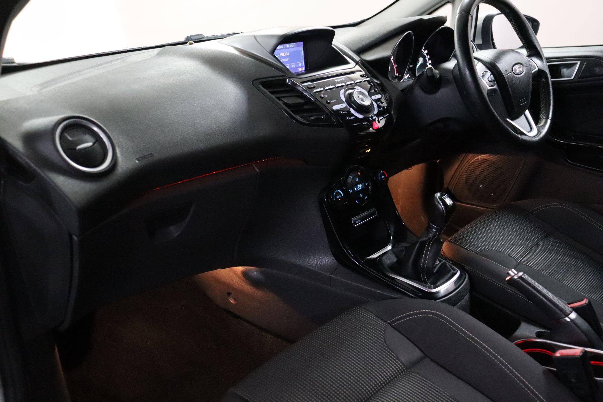Ford Fiesta view 34