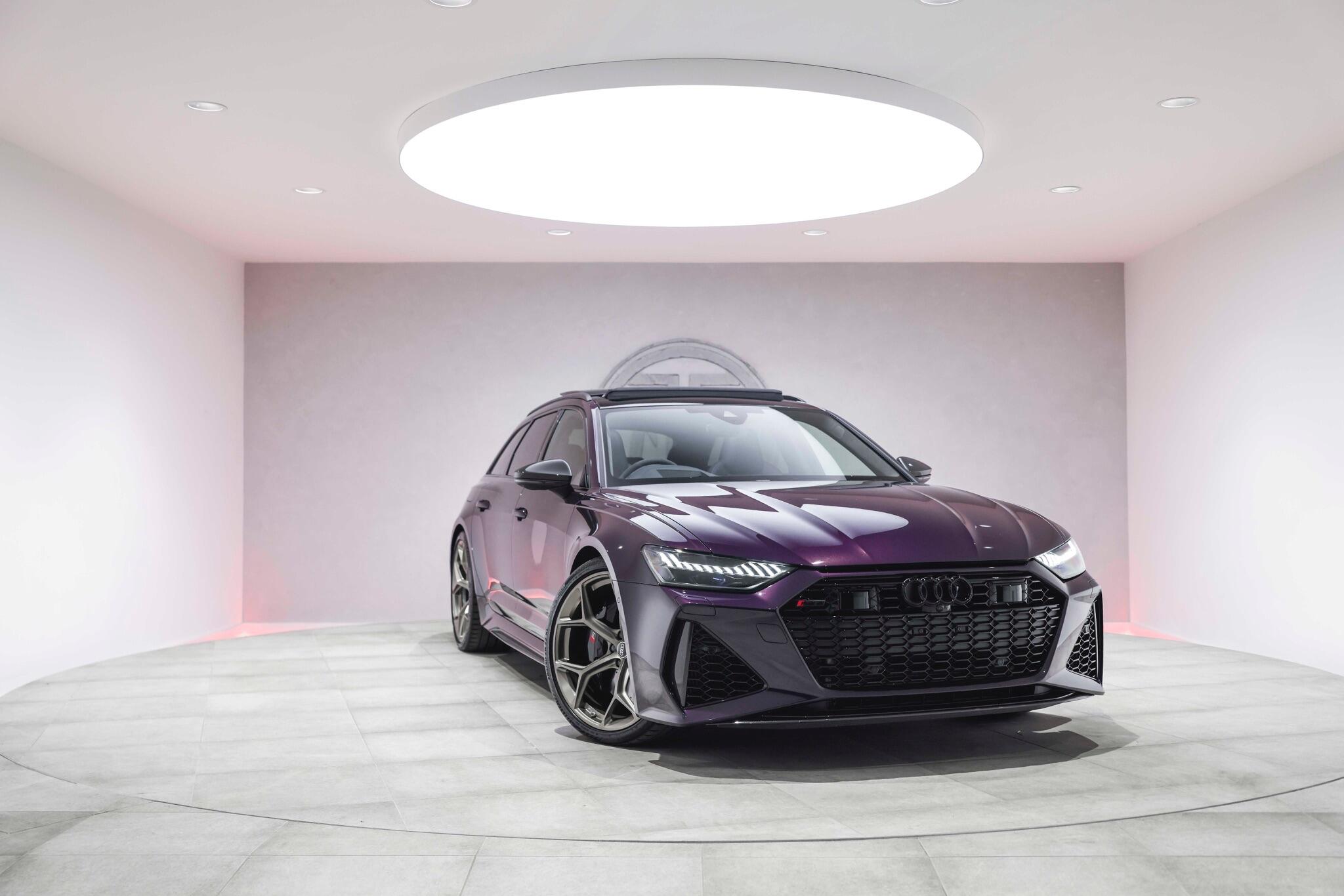 Audi RS6 Avant view 12