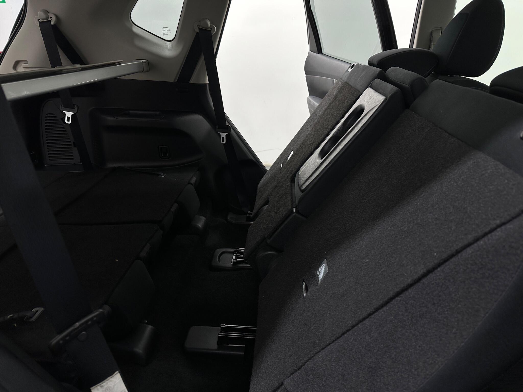 Nissan X-Trail view 48
