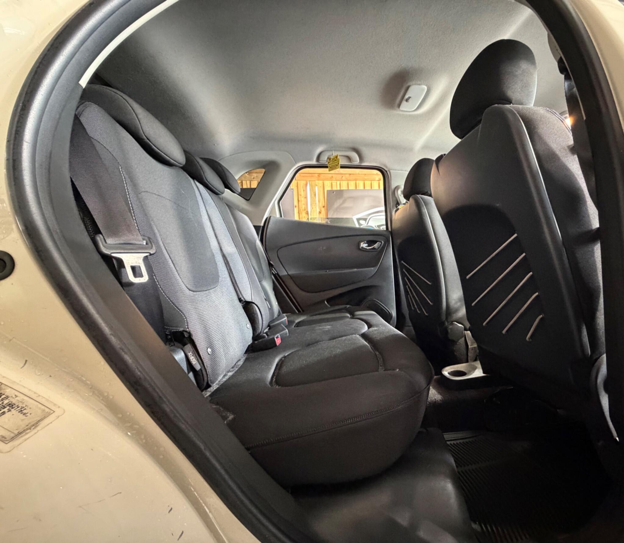 Renault Captur view 22