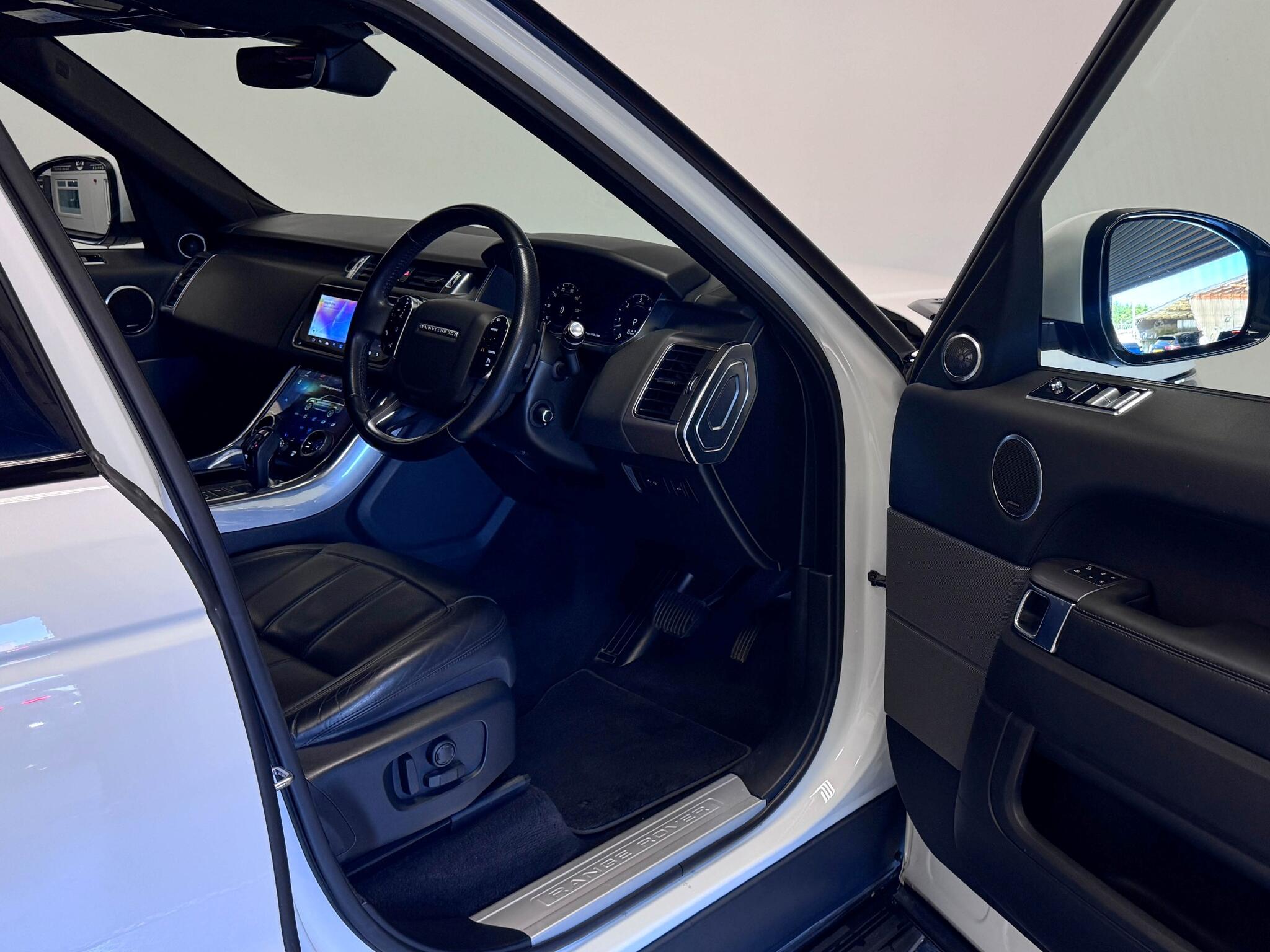 Land Rover Range Rover Sport view 24