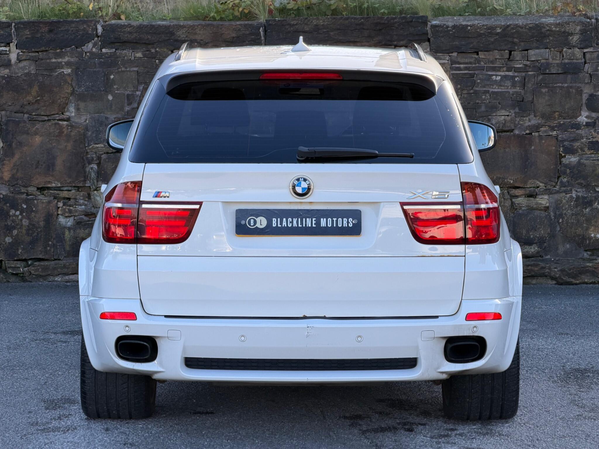 BMW X5 view 6
