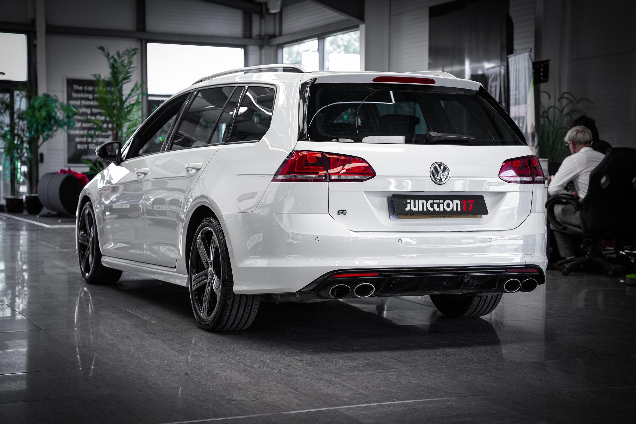 Volkswagen Golf view 13