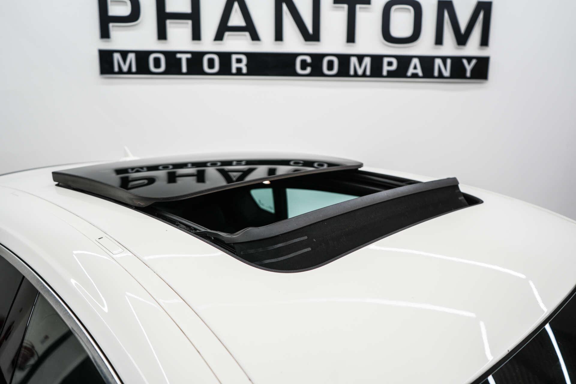 Maserati Levante view 10