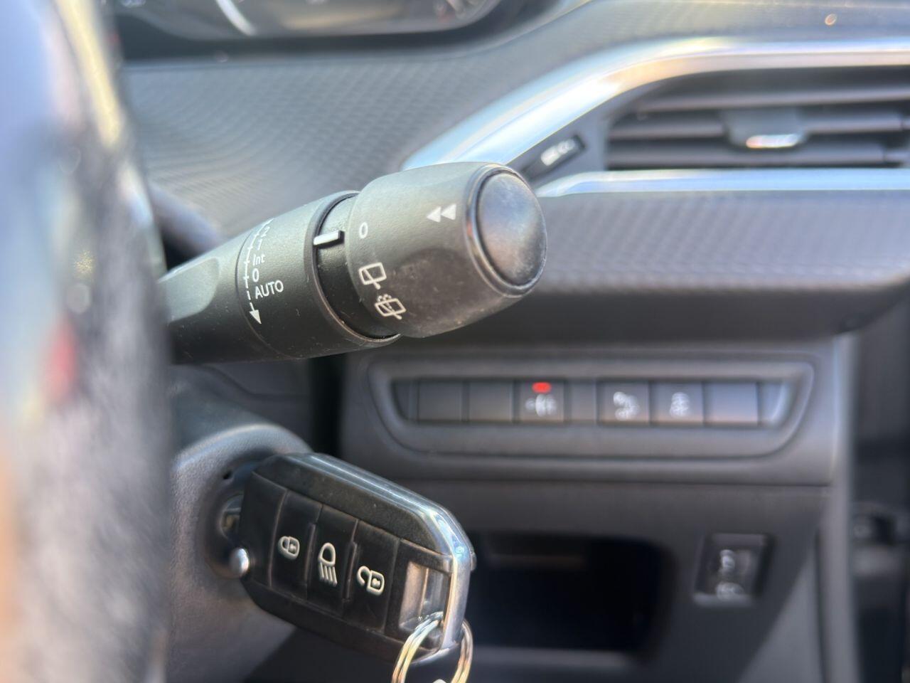 Peugeot 208 view 20