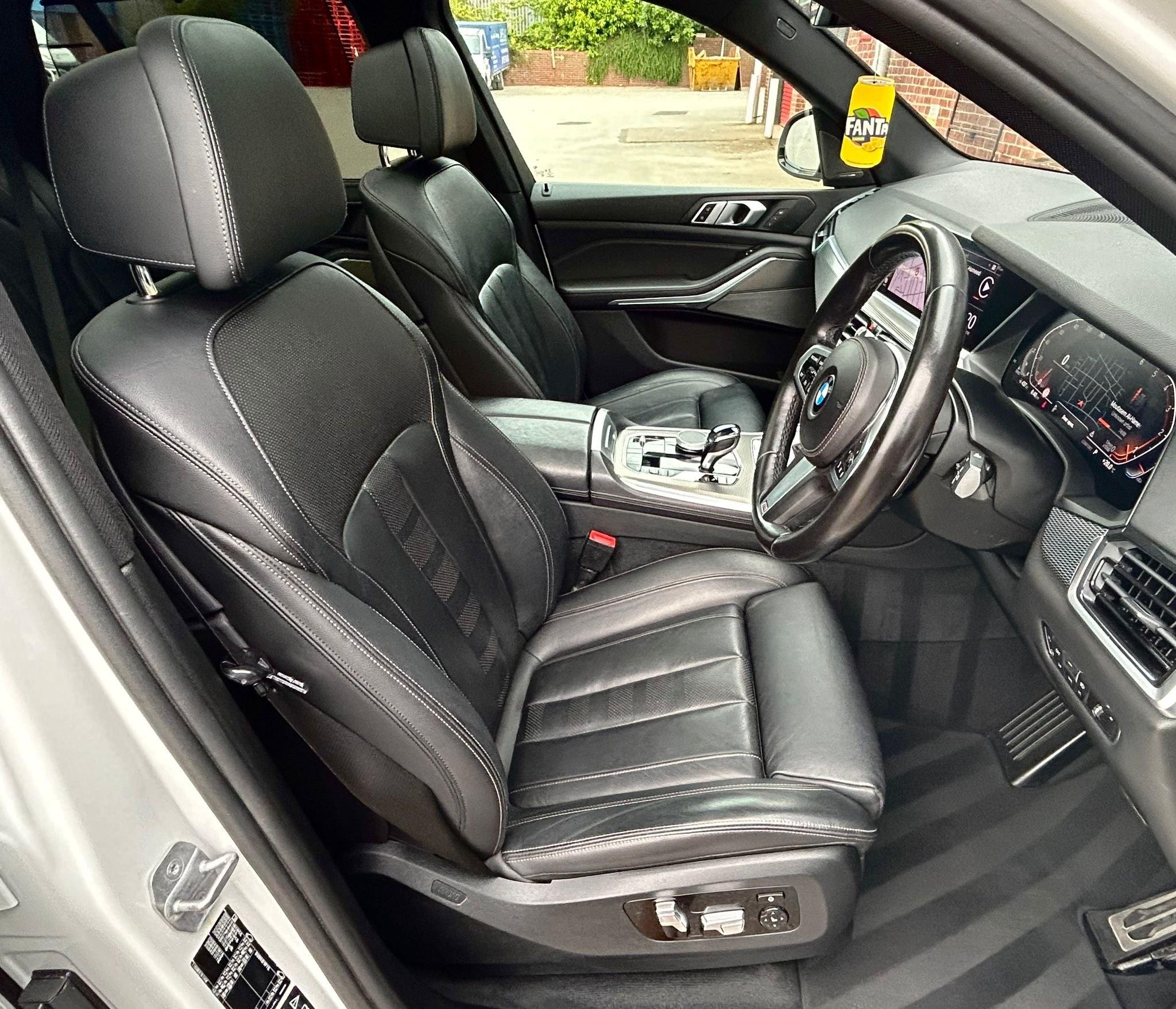 BMW X5 view 14