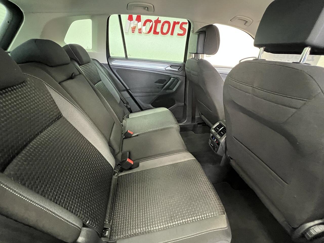 Volkswagen Tiguan view 15