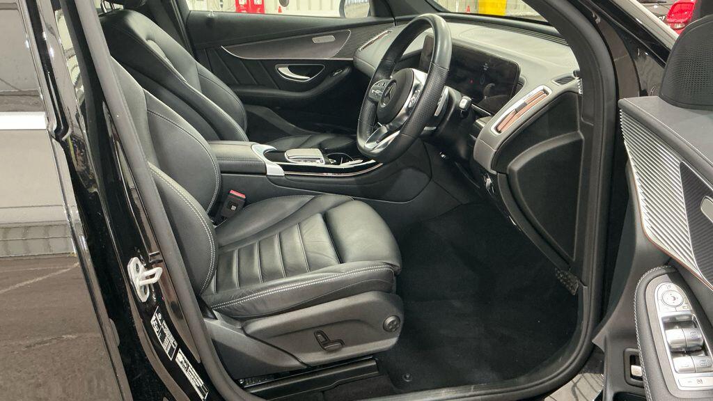 Mercedes-Benz Eqc view 8