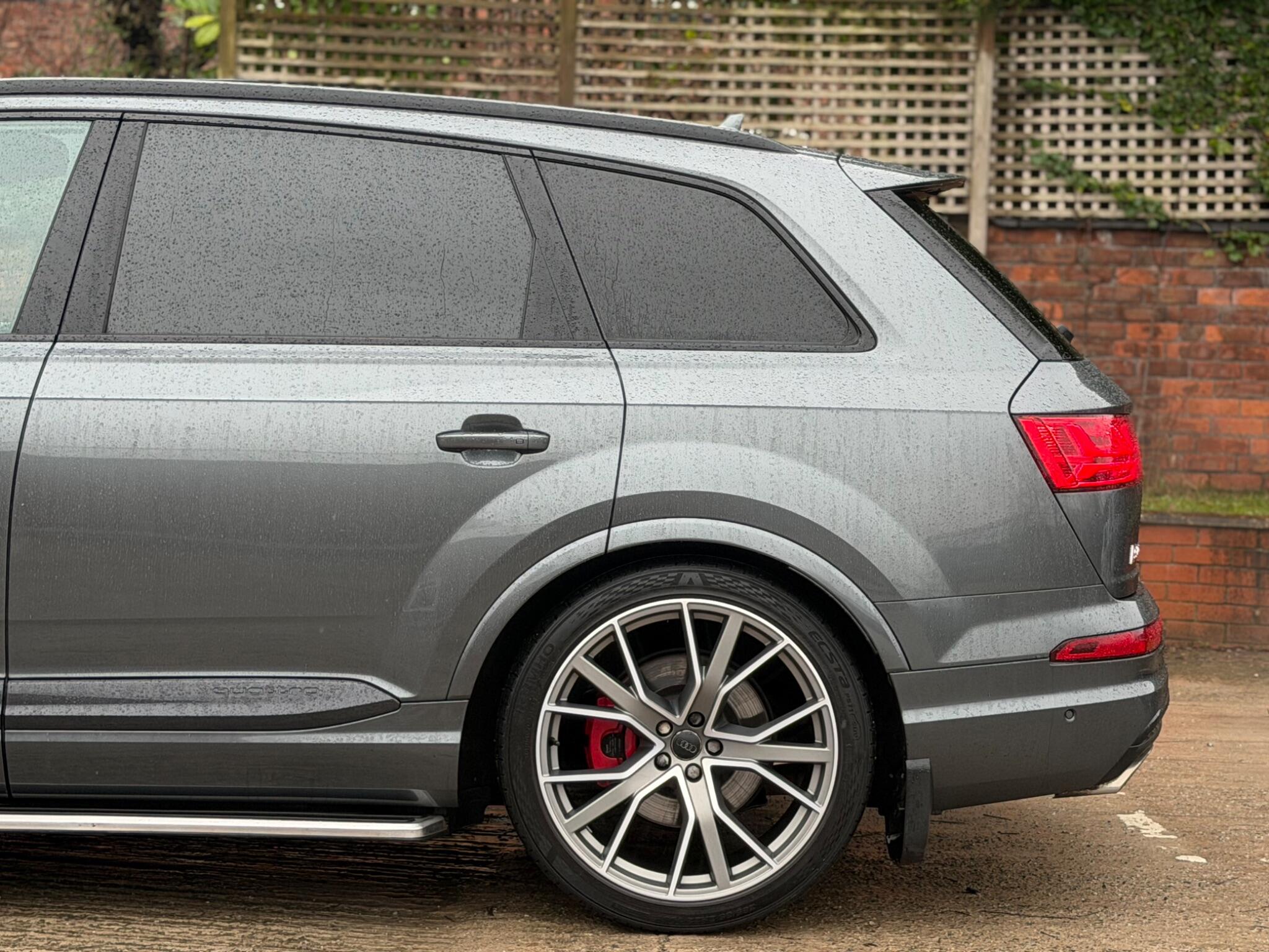 Audi SQ7 view 19