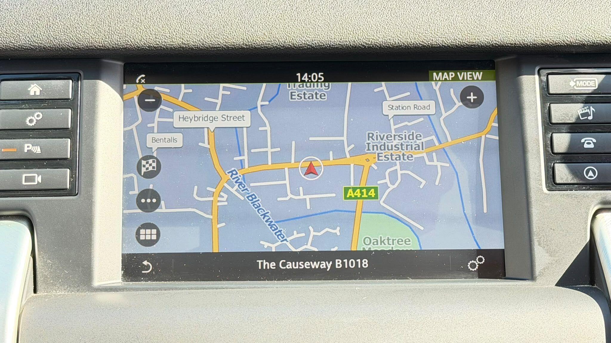 Land Rover Discovery Sport view 27