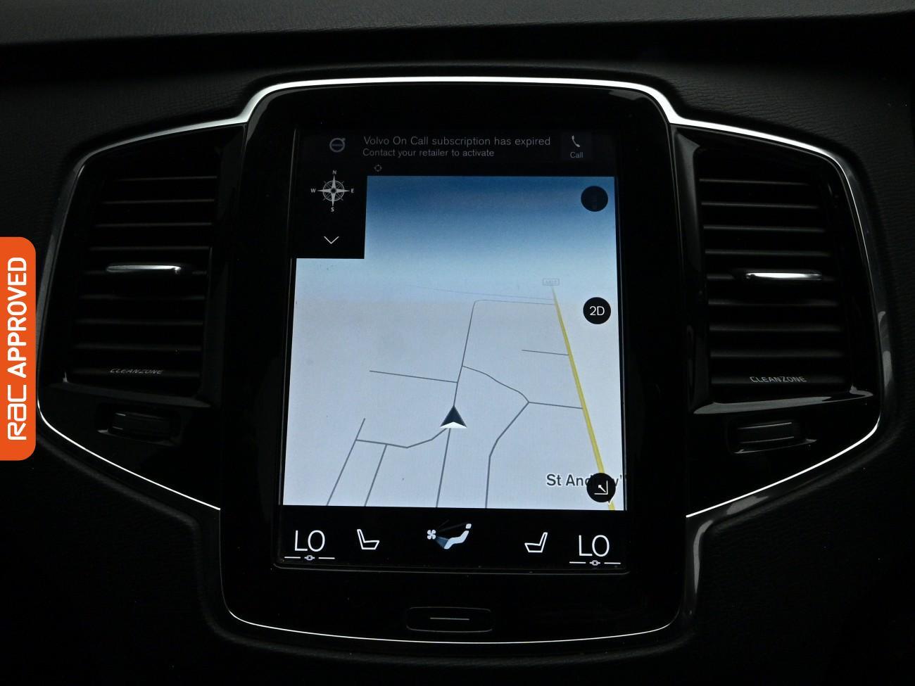 Volvo XC90 view 3