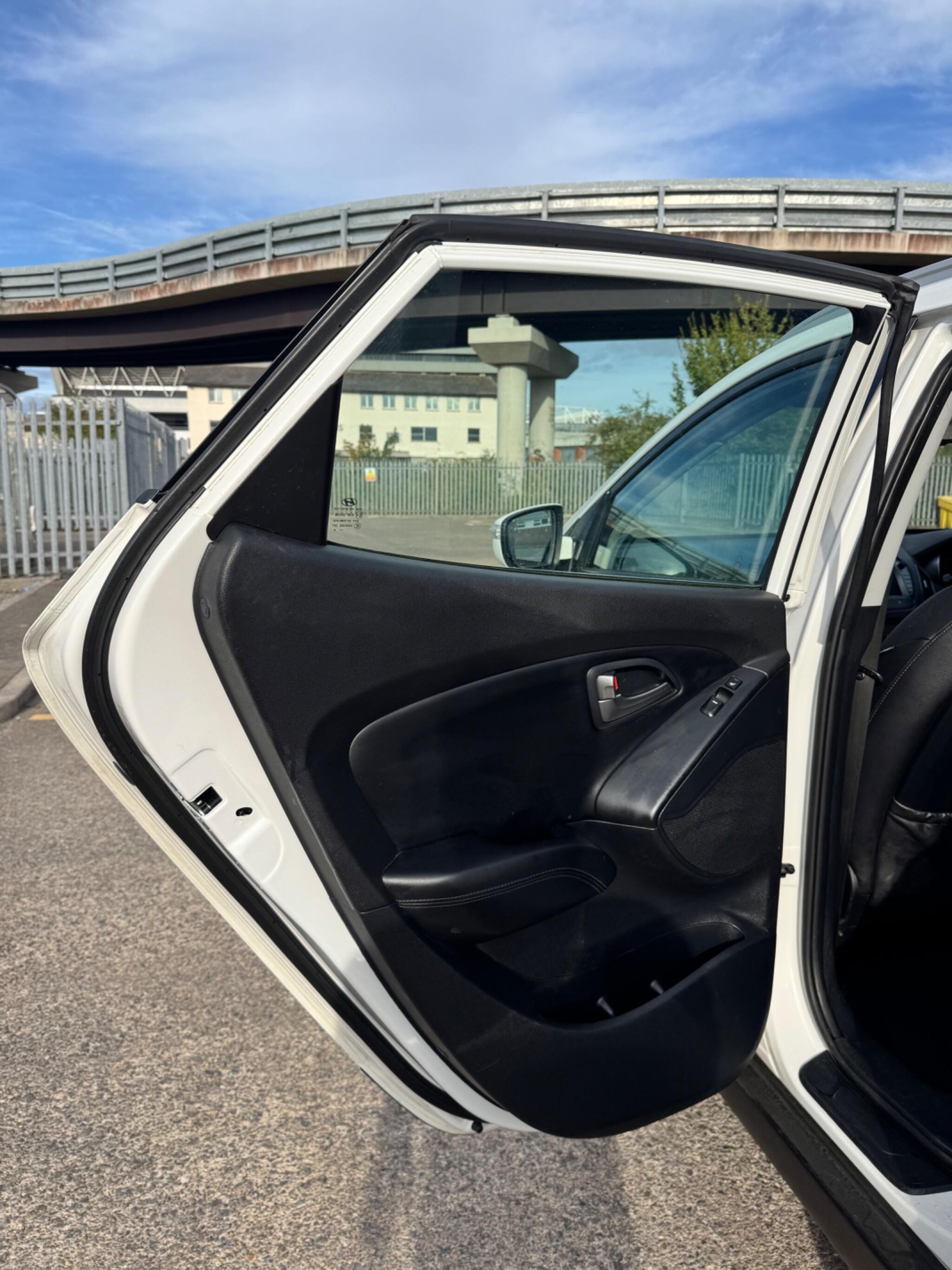Hyundai Ix35 view 34