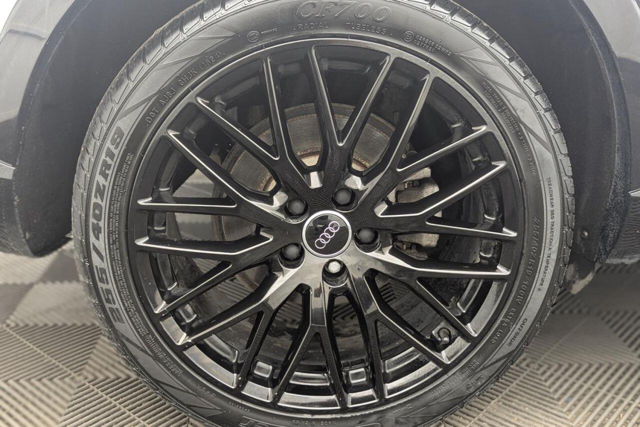 Audi Q3 view 55