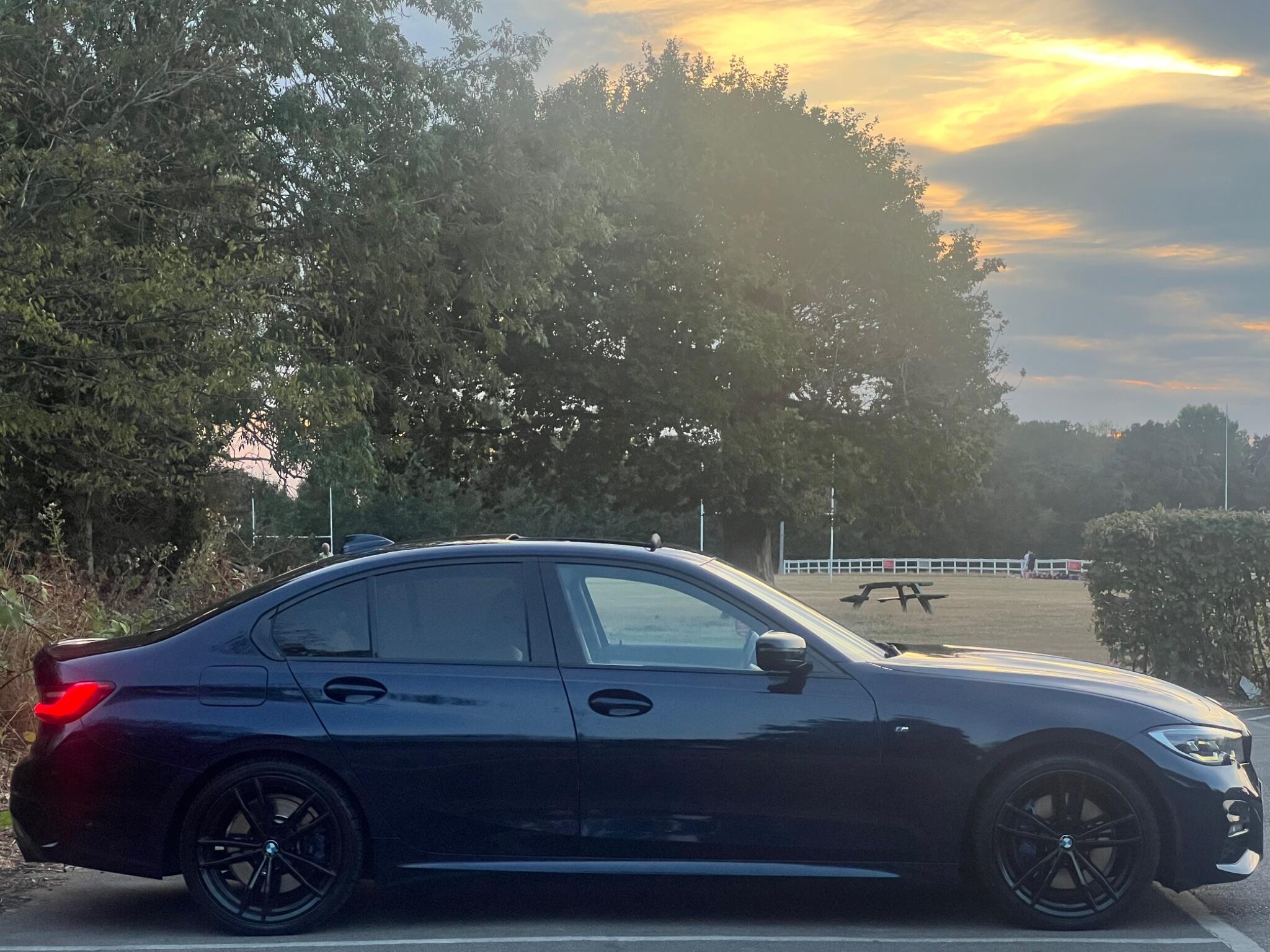 BMW 3 Series view 6