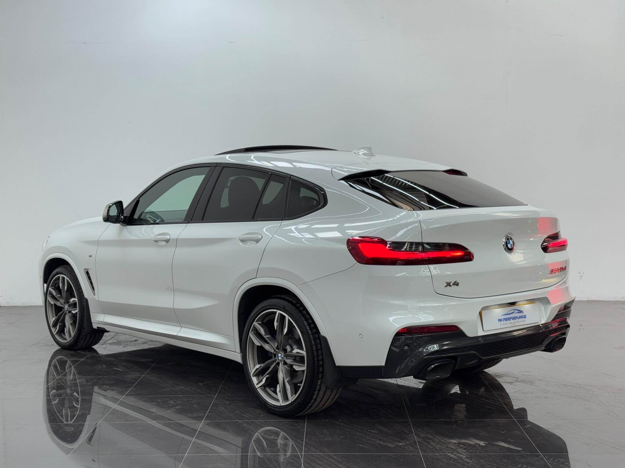 BMW X4 view 6