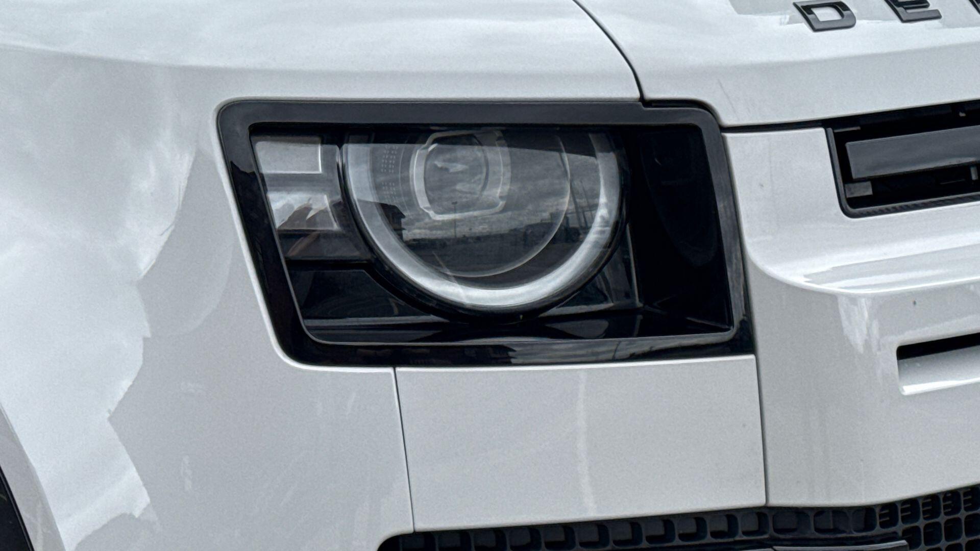 Land Rover Defender view 17