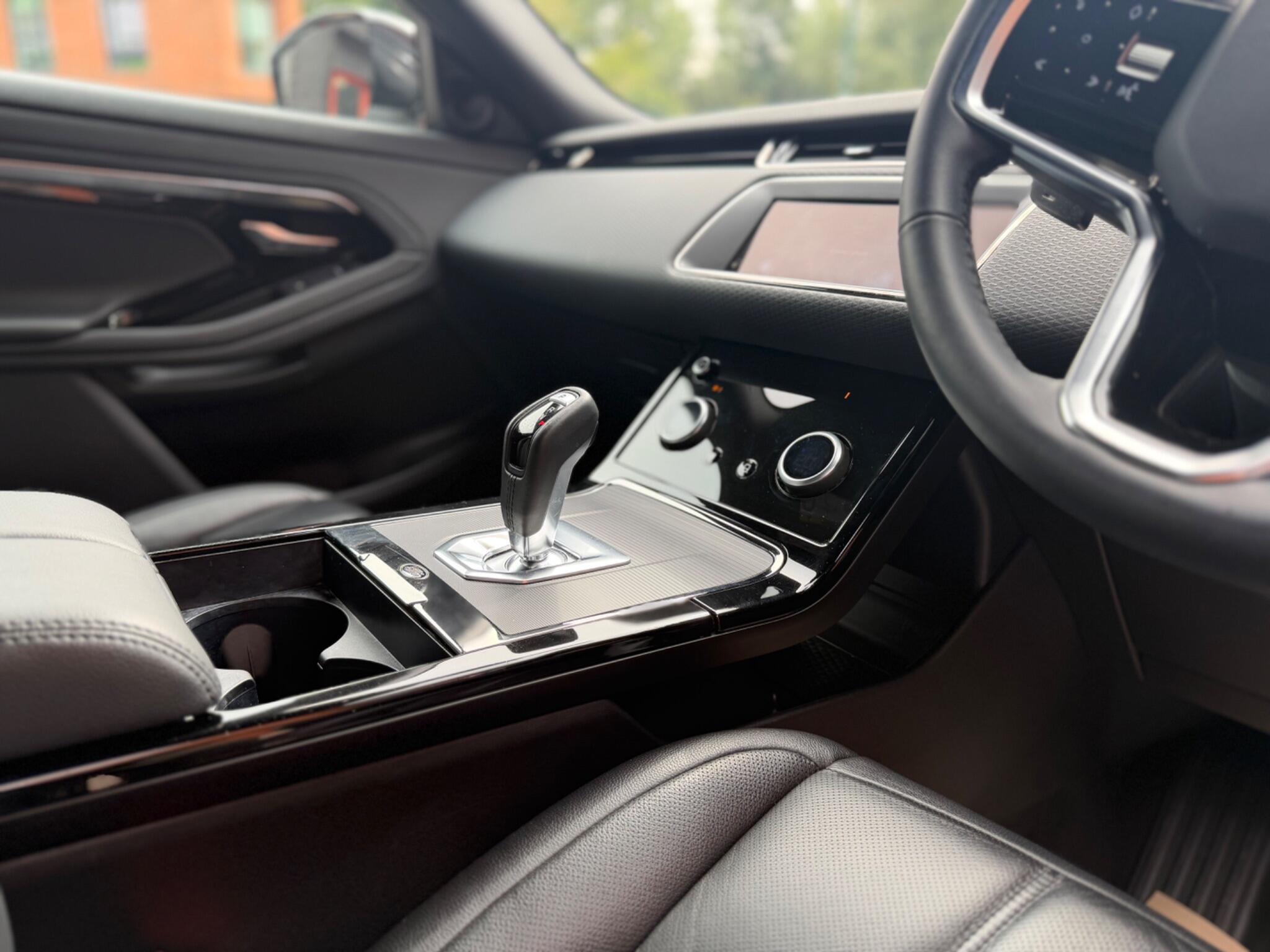 Land Rover Range Rover Evoque view 26